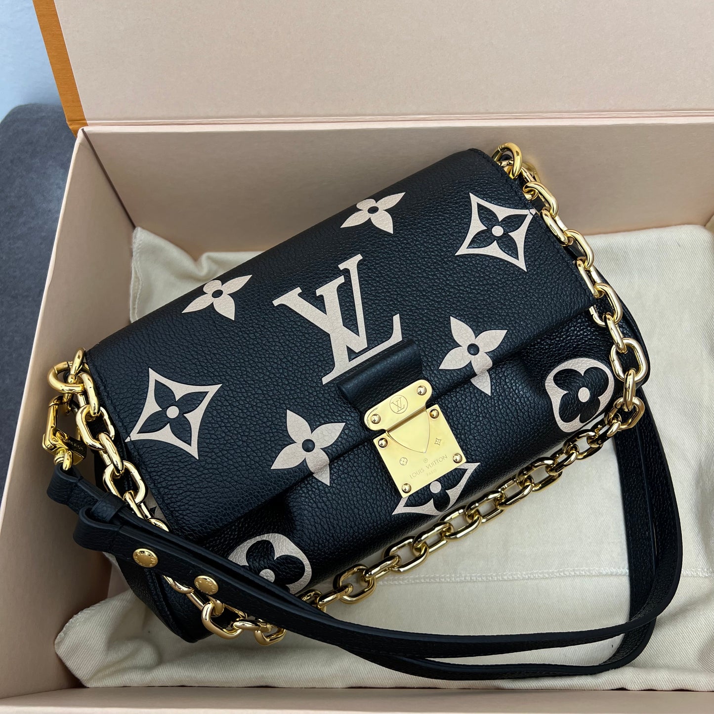 Louis Vuitton Favorite Monogram Empreinte Leather Black with Box & Dust Bag