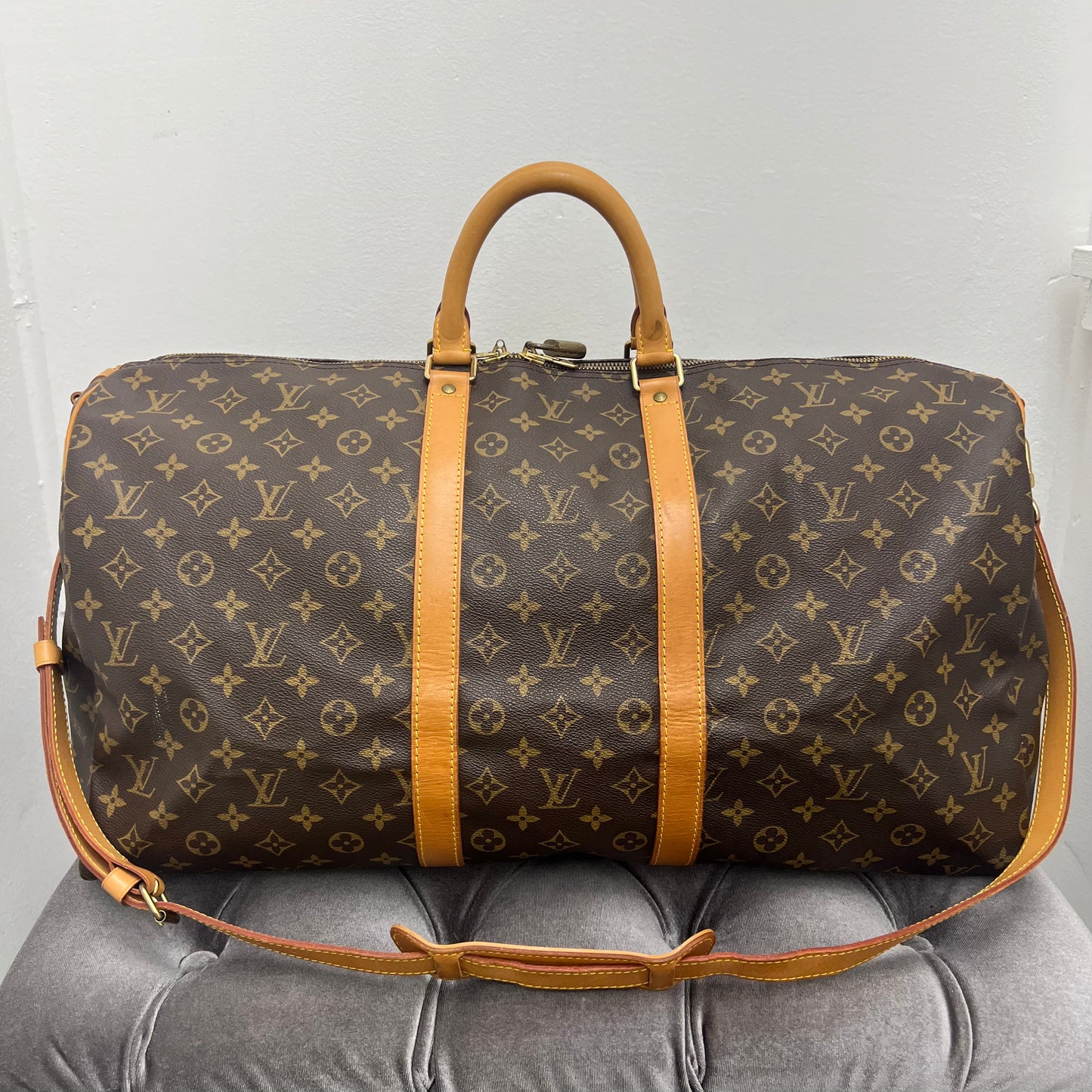 Louis Vuitton Keepall 55 Bandouliere Monogram Duffle Bag