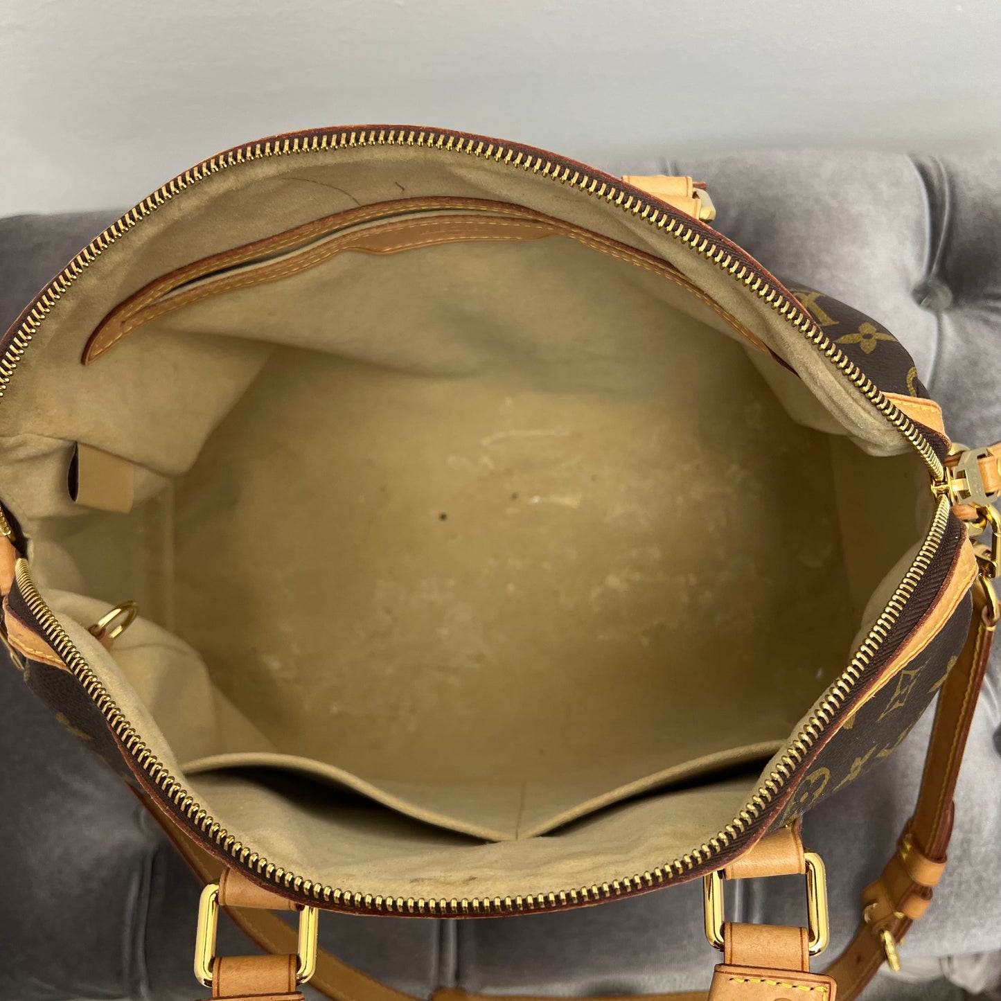 Louis Vuitton Monogram Retiro PM