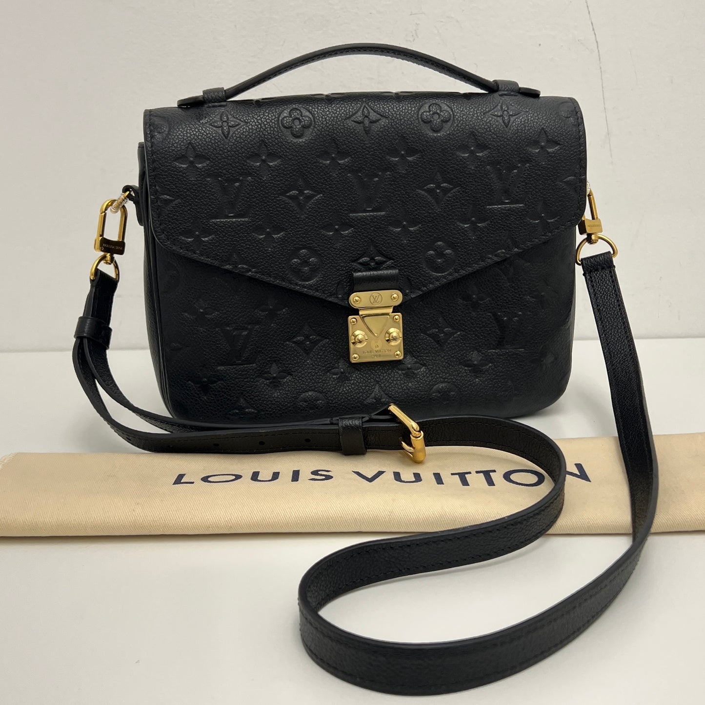Louis Vuitton Pochette Métis Black Empreinte Leather