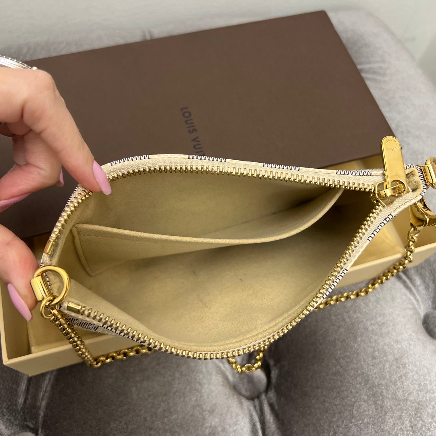 Louis Vuitton Pochette Milla MM Damier Azur