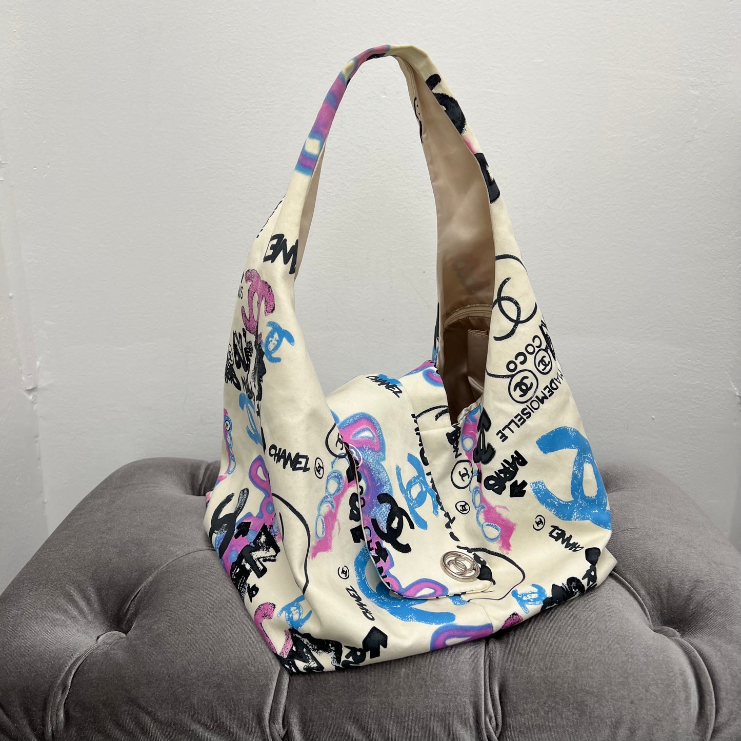 Chanel CC Graffiti Cruise 2007 Hobo