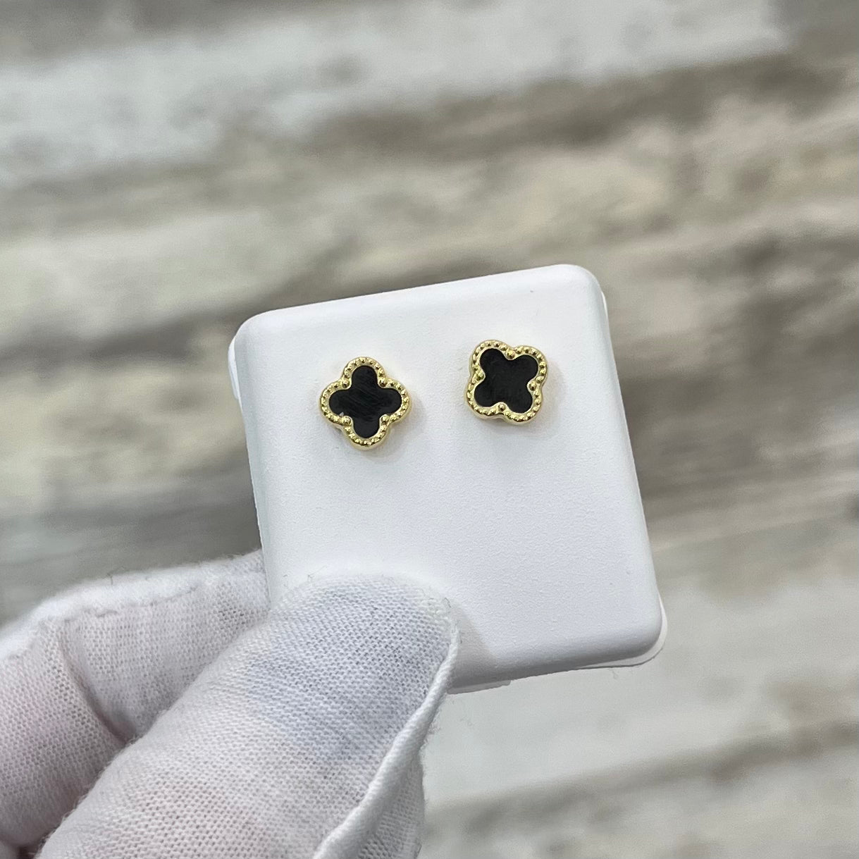 14k Gold Clover Stud Earrings