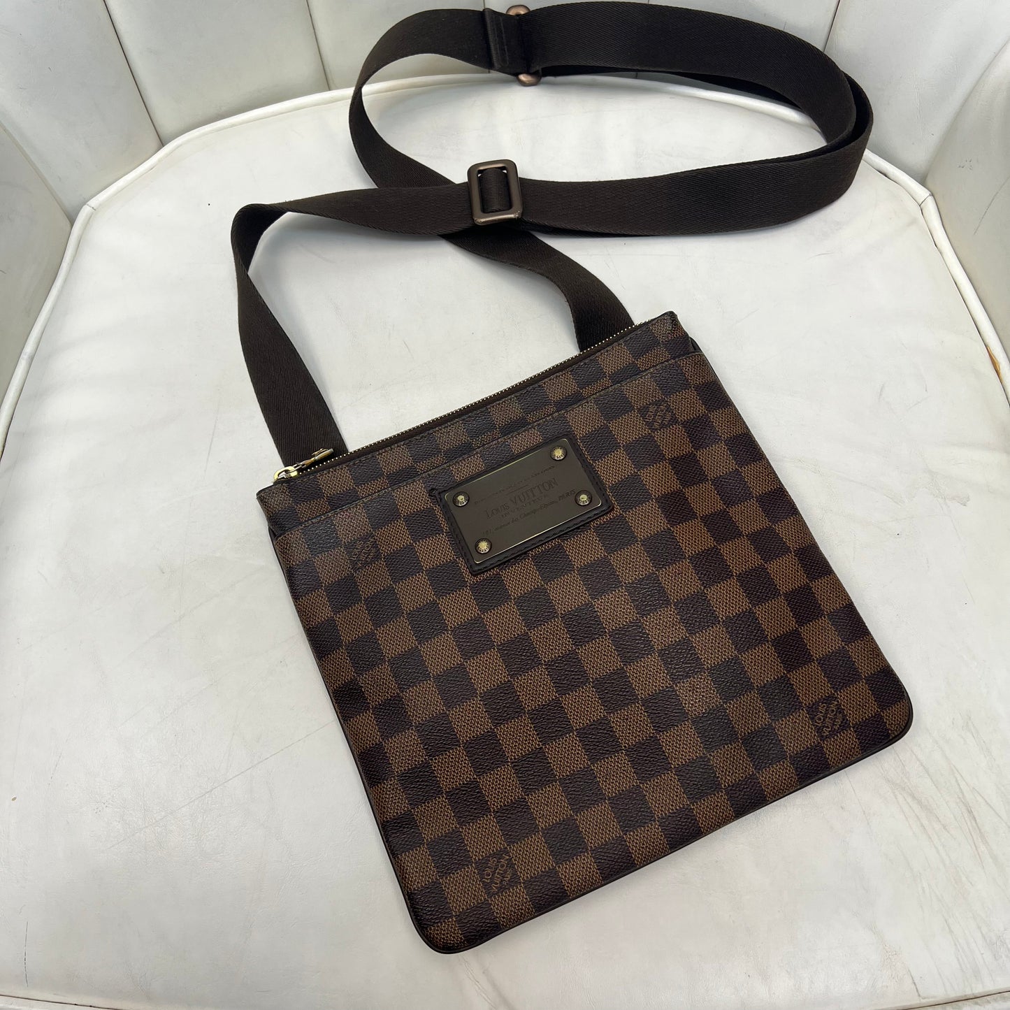 Louis Vuitton Brooklyn Pochette Plate Damier Ebene
