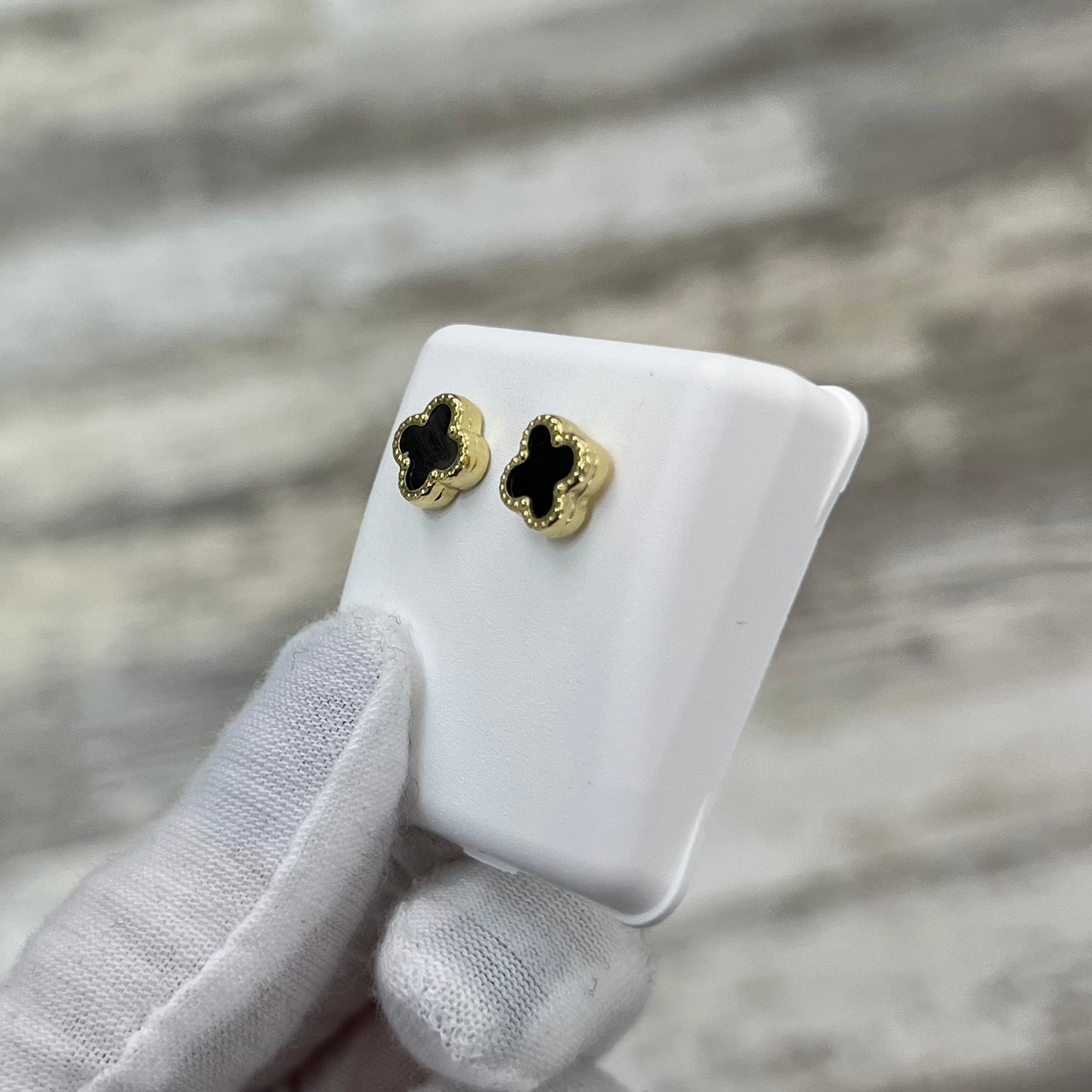 14k Gold Clover Stud Earrings