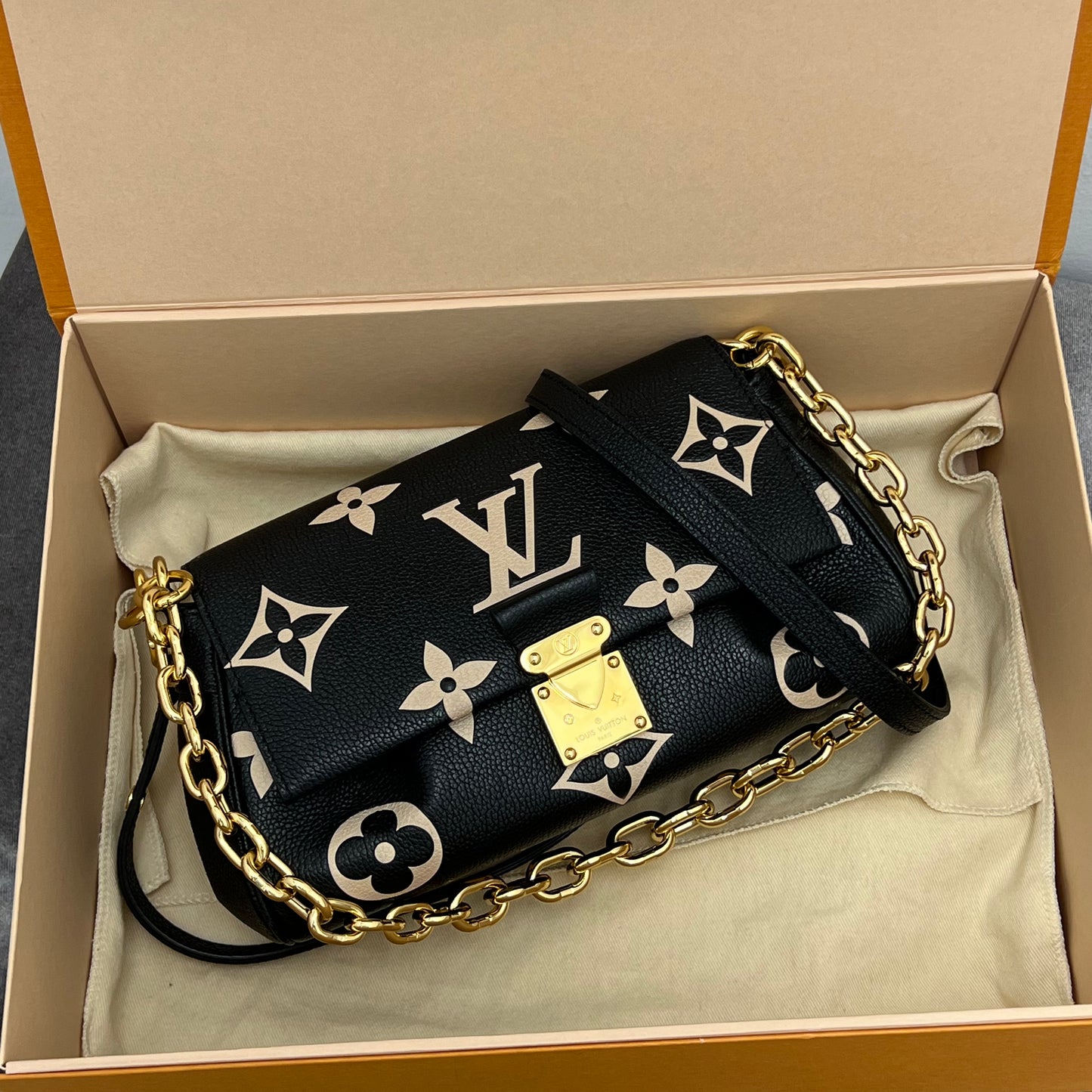 Louis Vuitton Favorite Monogram Empreinte Leather Black with Box & Dust Bag