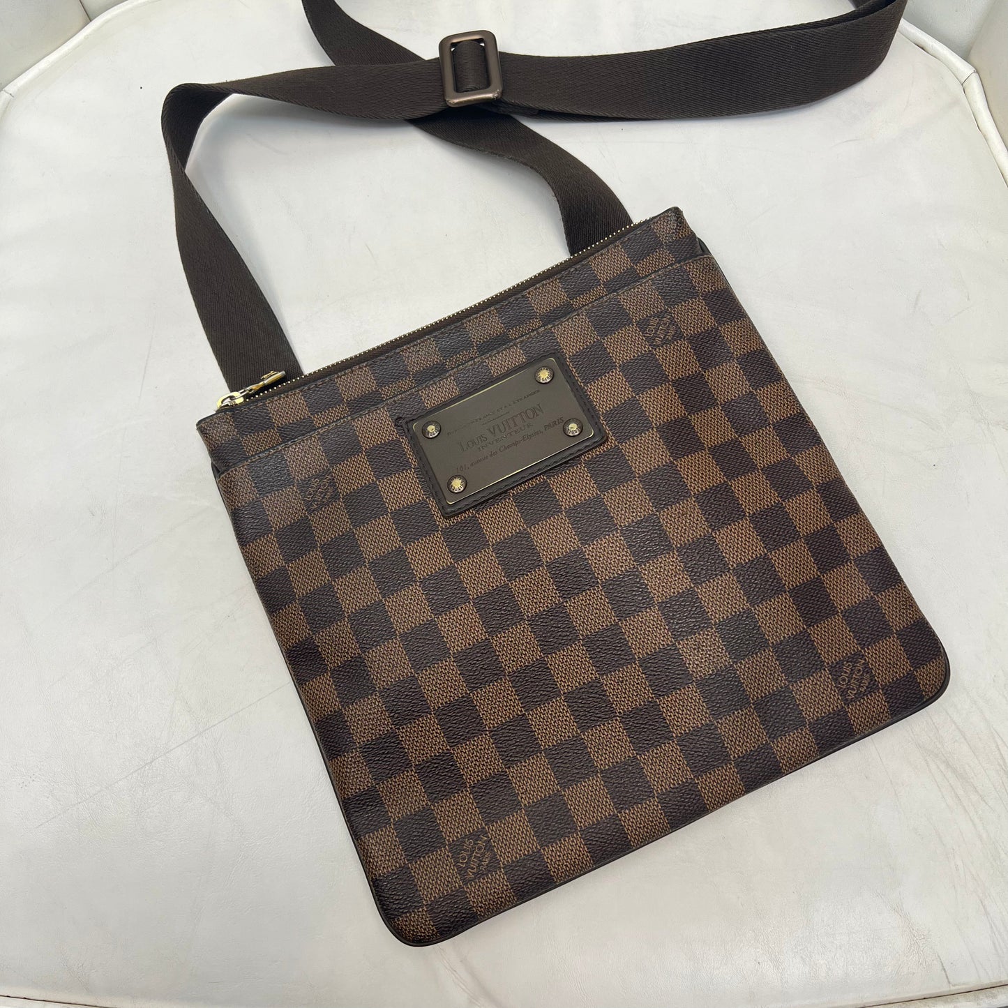 Louis Vuitton Brooklyn Pochette Plate Damier Ebene