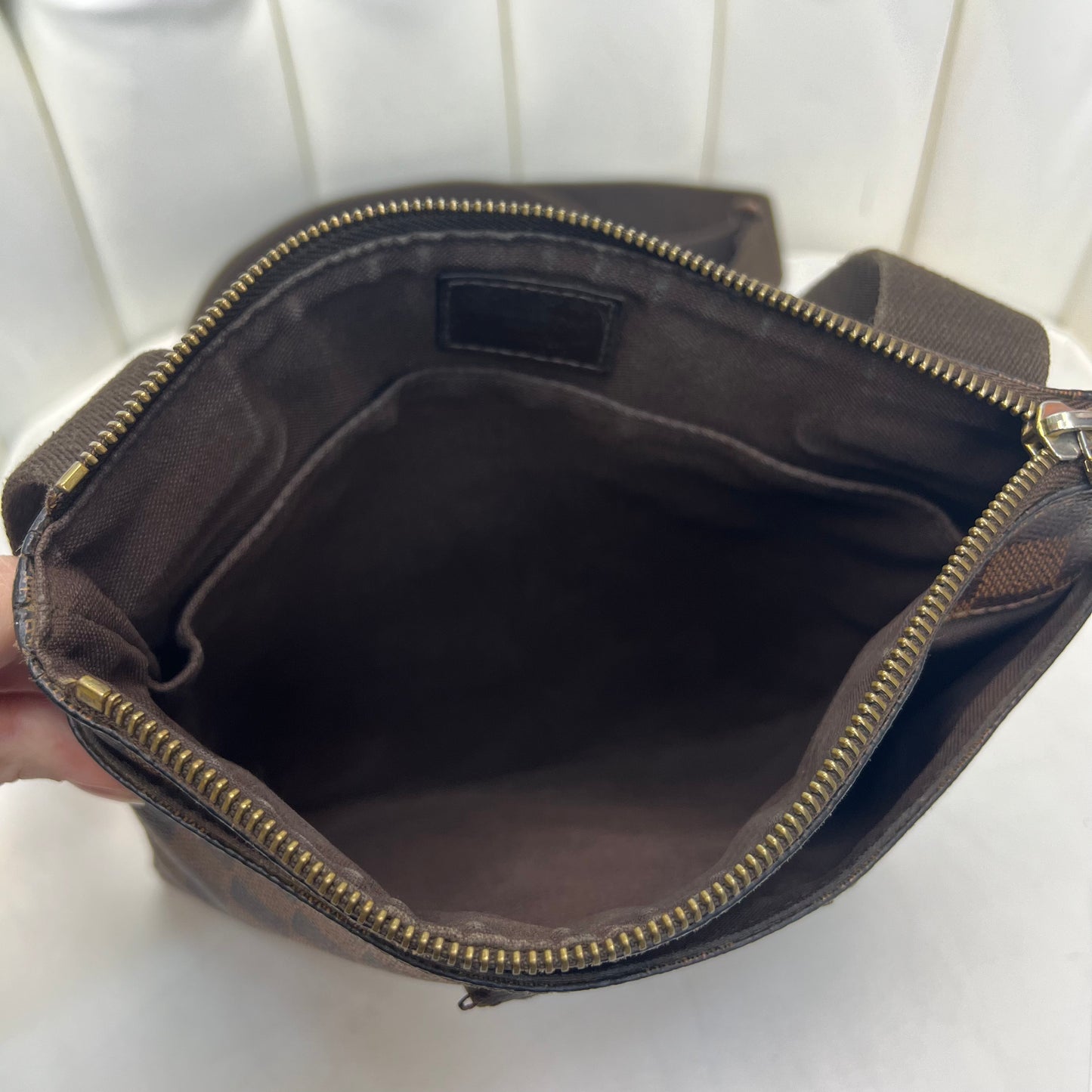 Louis Vuitton Brooklyn Pochette Plate Damier Ebene