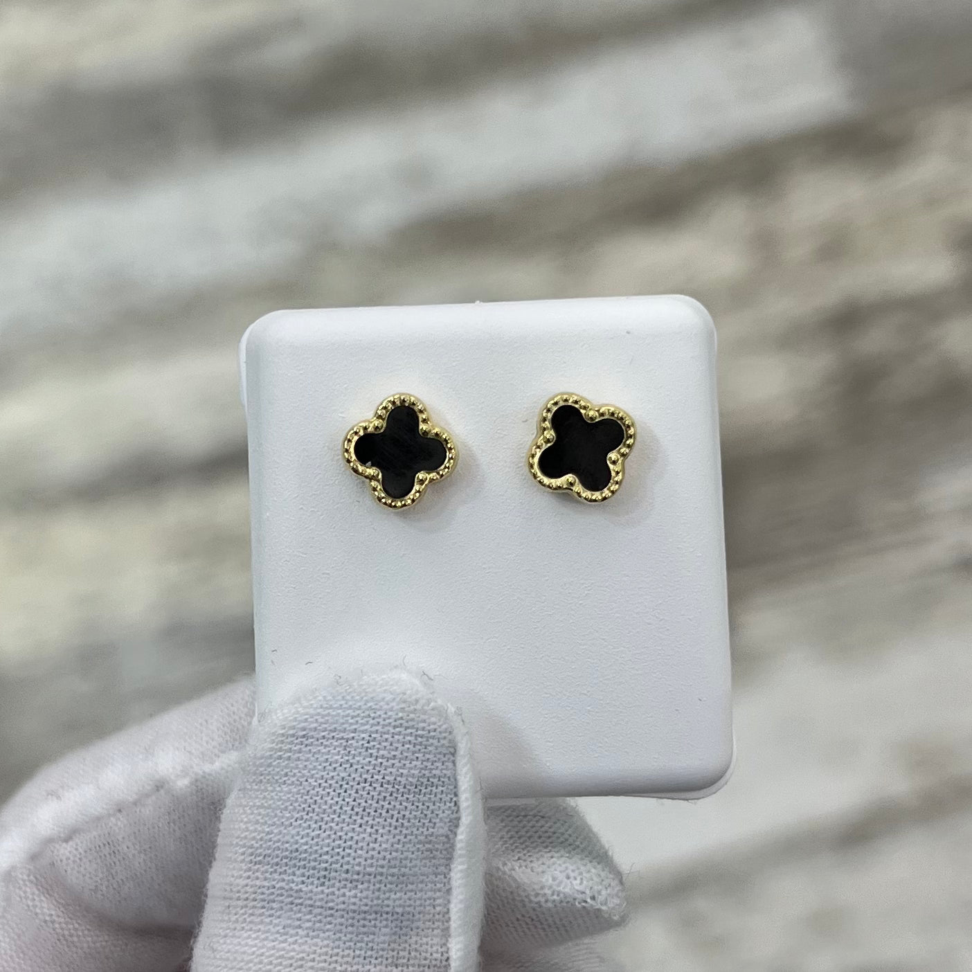 14k Gold Clover Stud Earrings