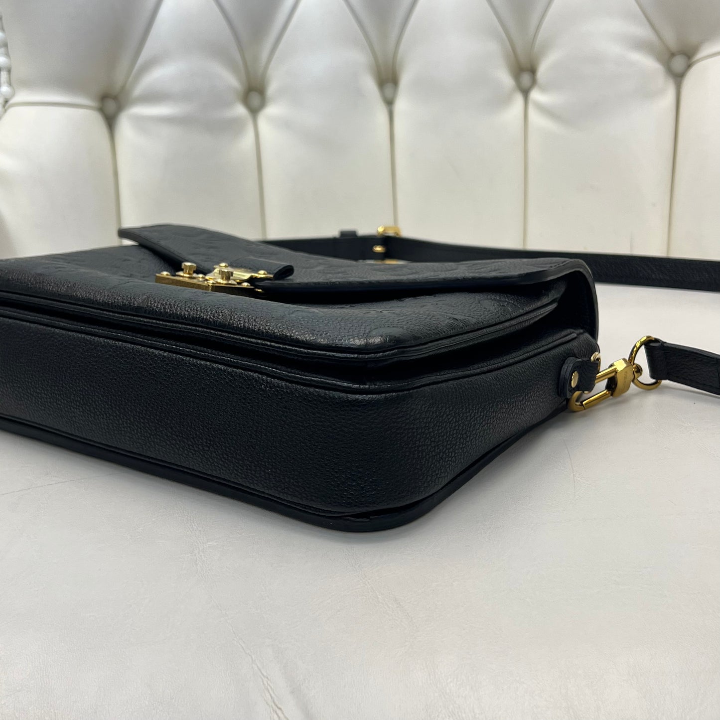 Louis Vuitton Pochette Métis Black Empreinte Leather