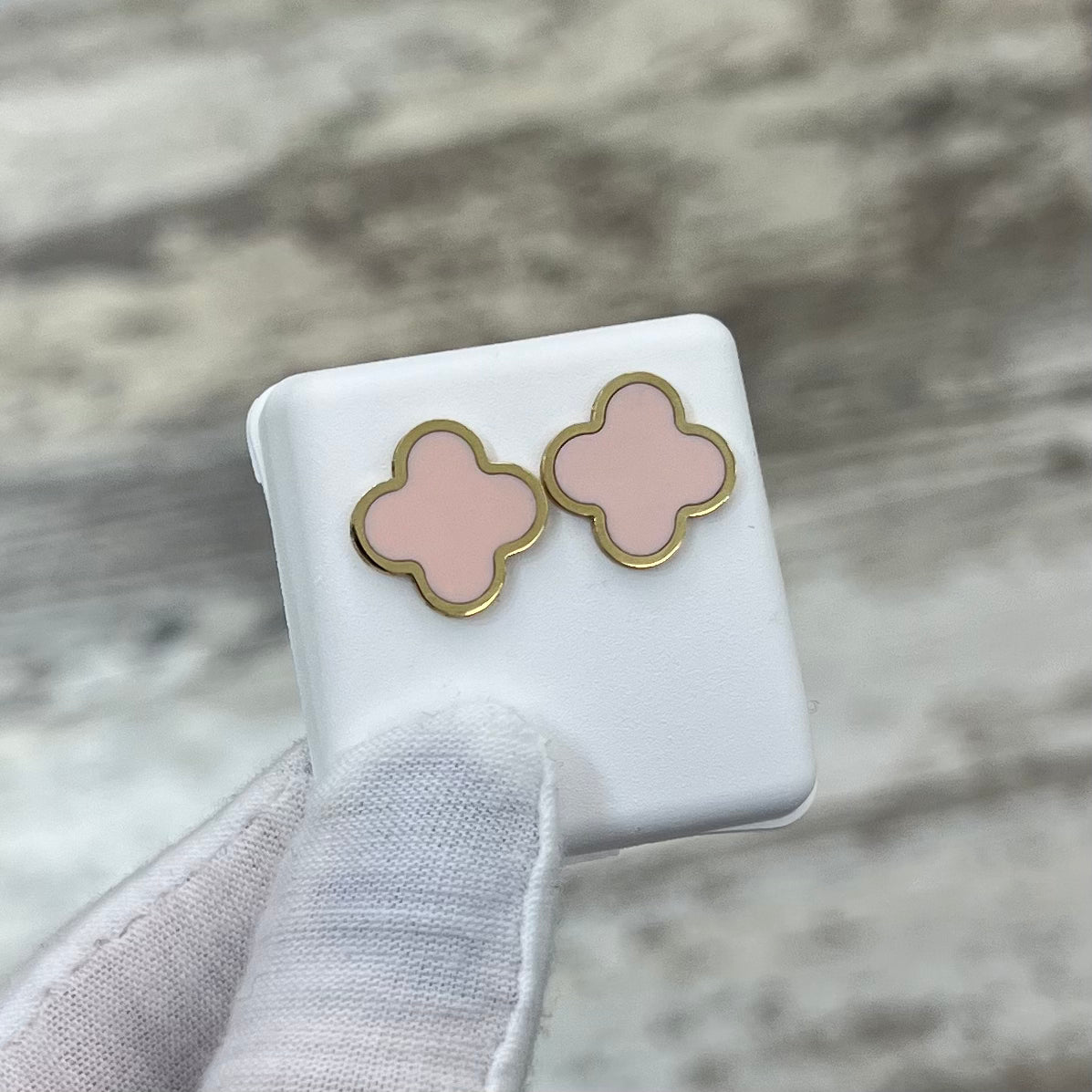 14k Gold Clover Stud Earrings