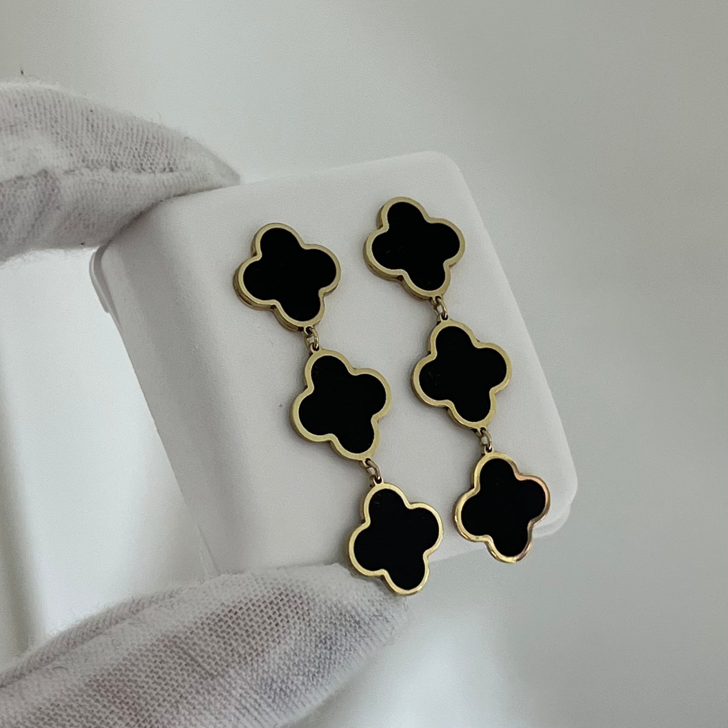 14k Gold Clover Drop Earrings