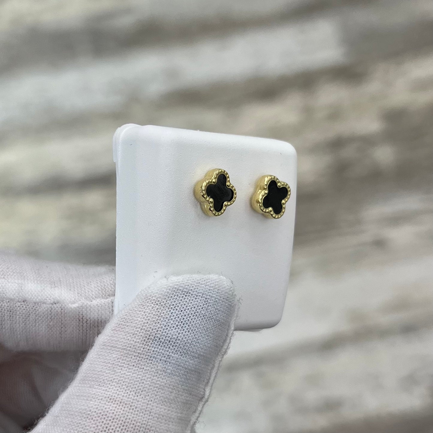 14k Gold Clover Stud Earrings