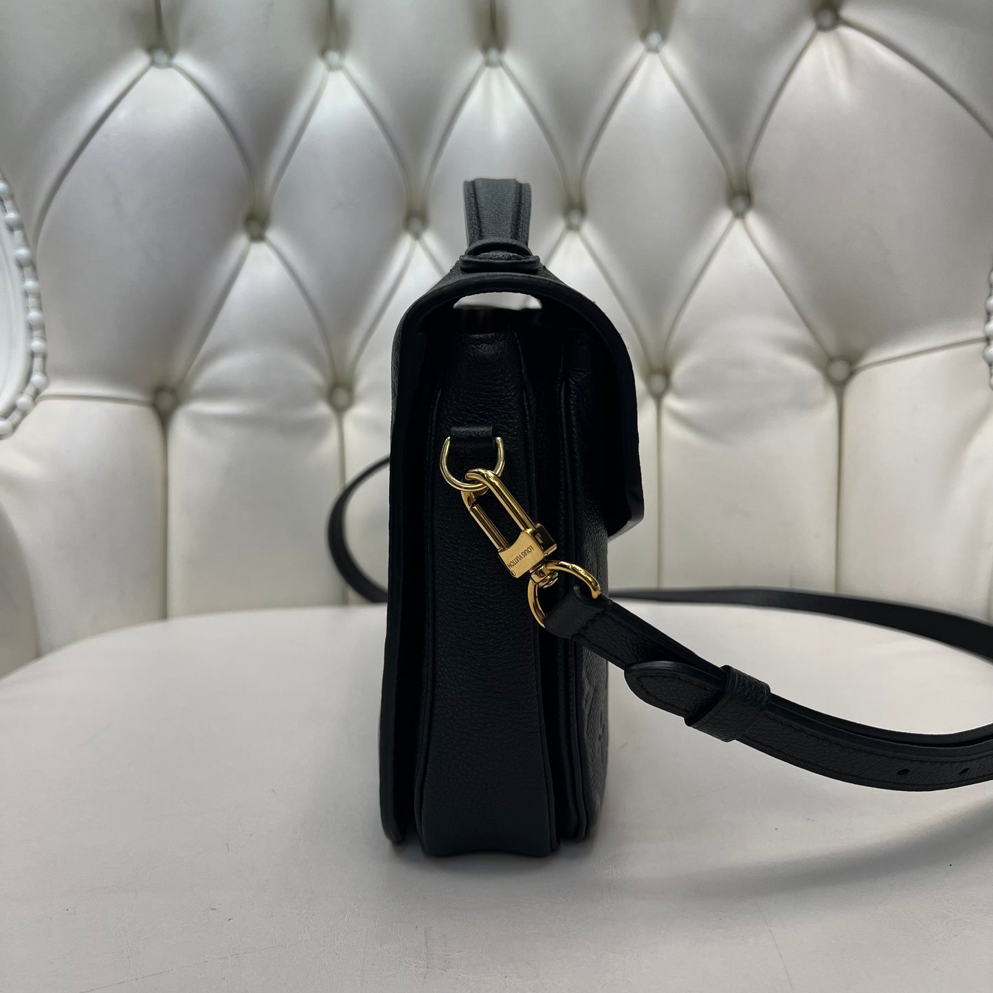Louis Vuitton Pochette Métis Black Empreinte Leather