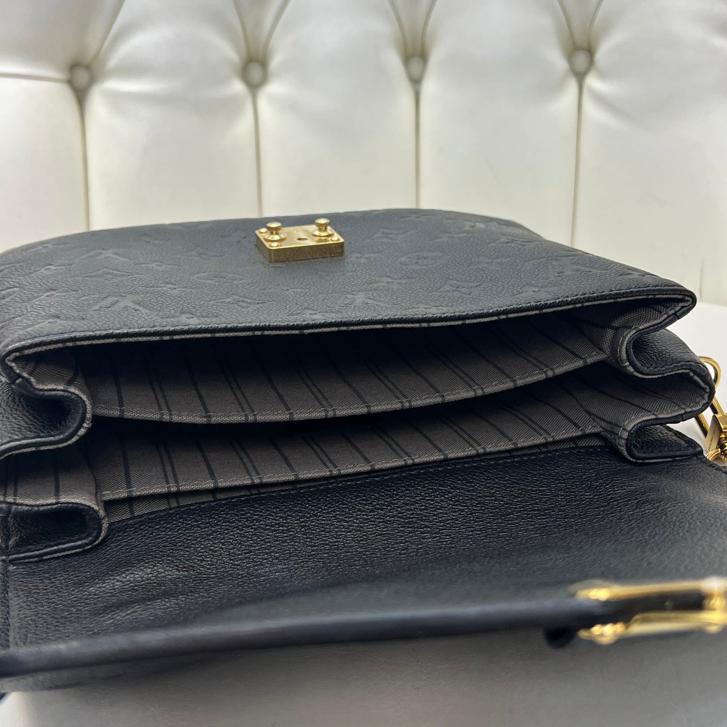 Louis Vuitton Pochette Métis Black Empreinte Leather