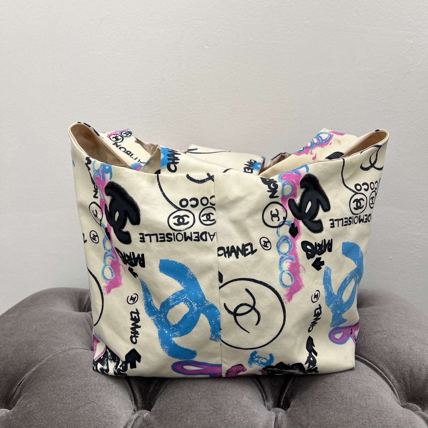 Chanel CC Graffiti Cruise 2007 Hobo