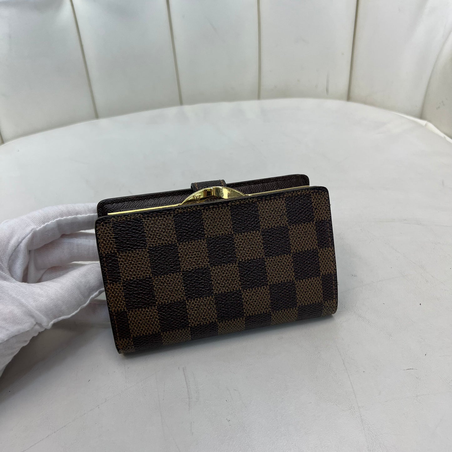 Louis Vuitton Kiss Lock Compact Wallet Damier Ebene