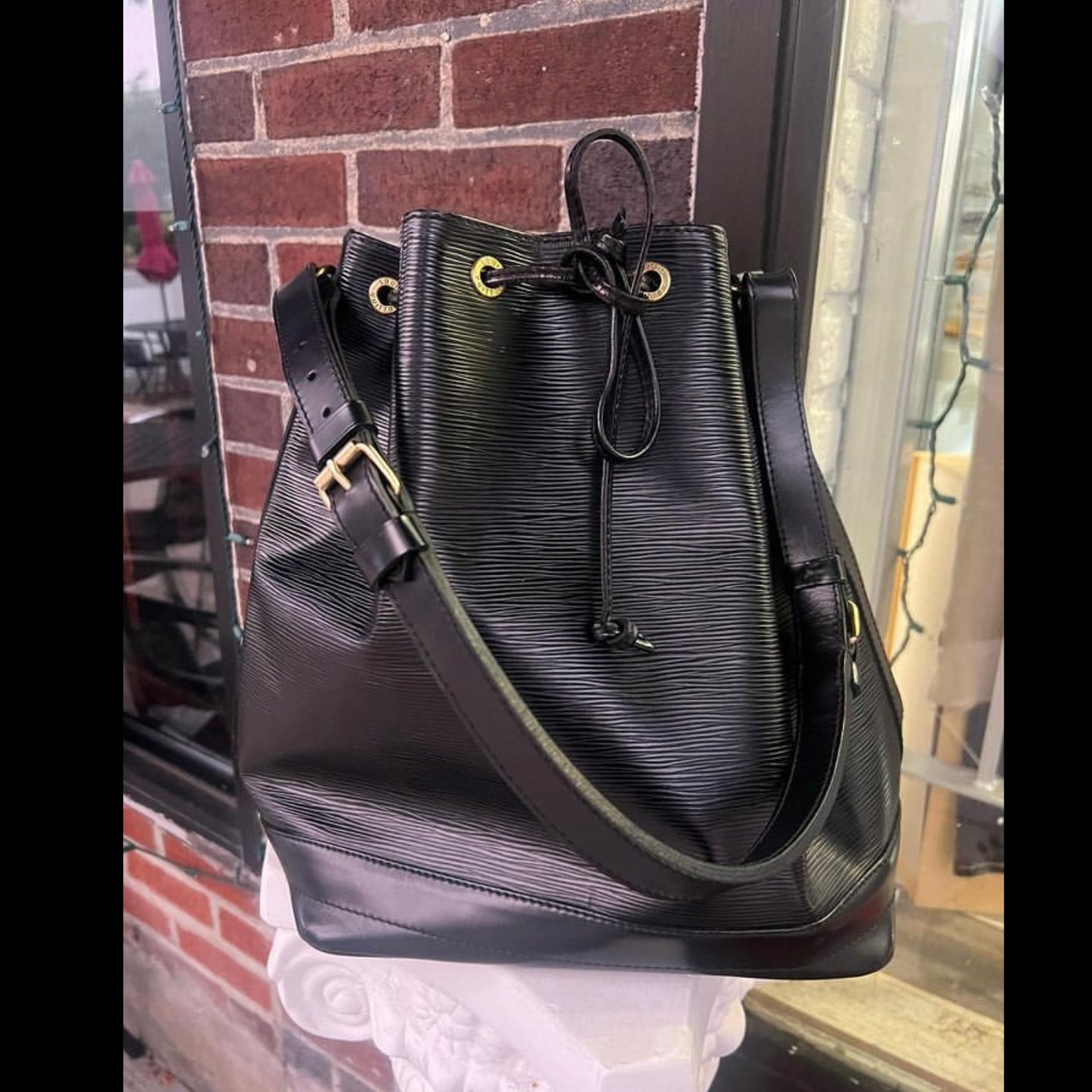 Louis Vuitton Noe Black Epi Leather
