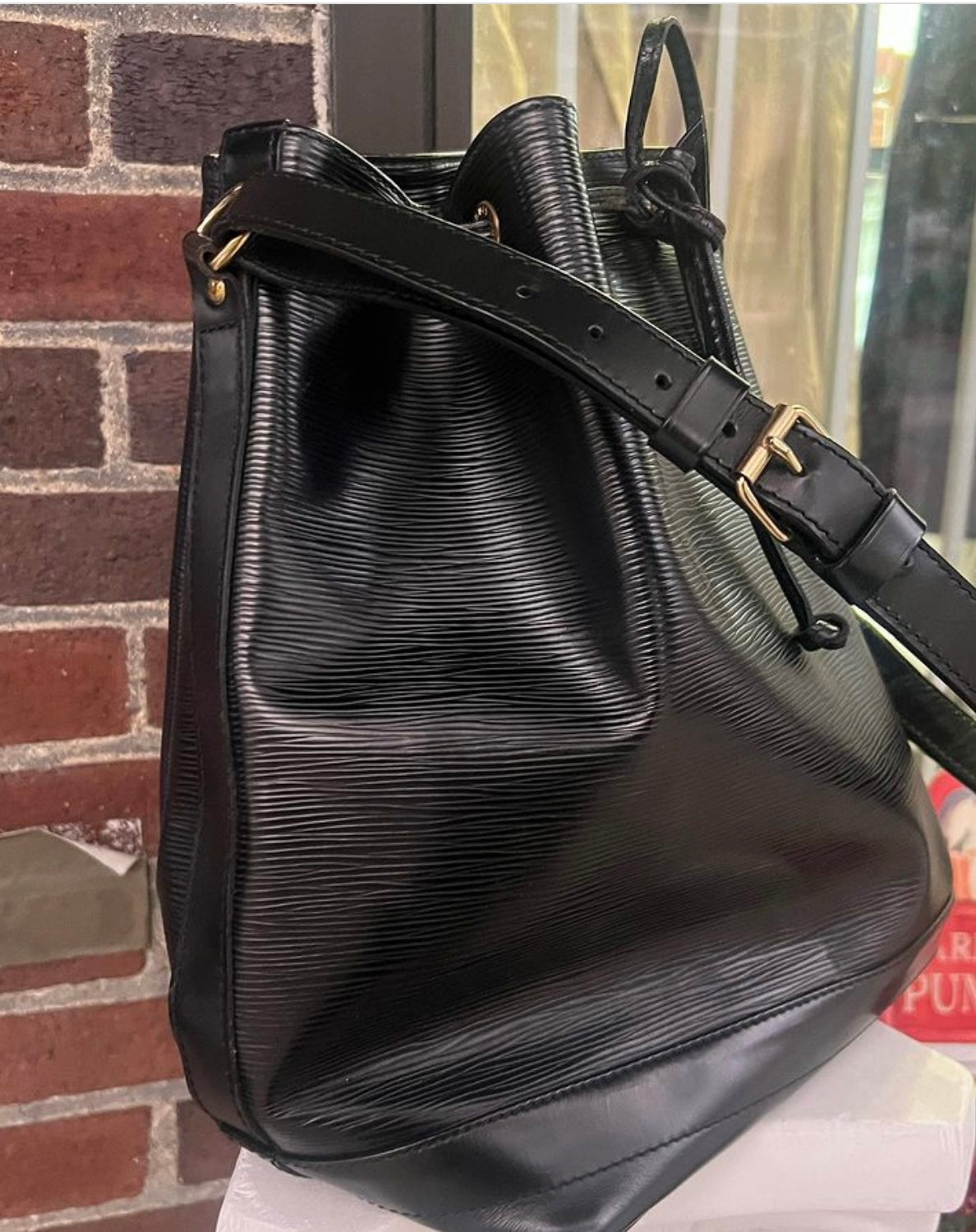Louis Vuitton Noe Black Epi Leather