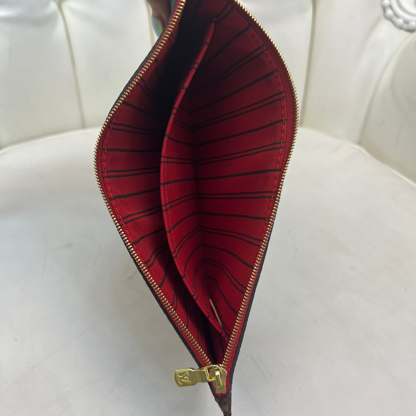 Louis Vuitton Neverfull Pouch Monogram Red