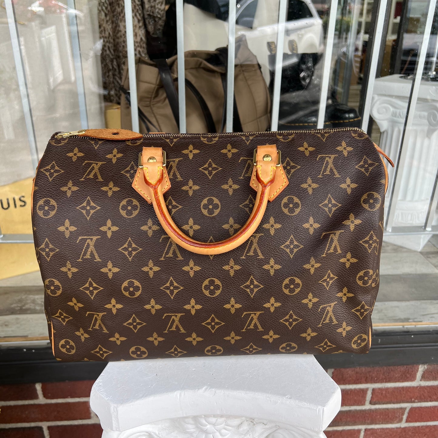 Louis Vuitton Speedy 35 Monogram