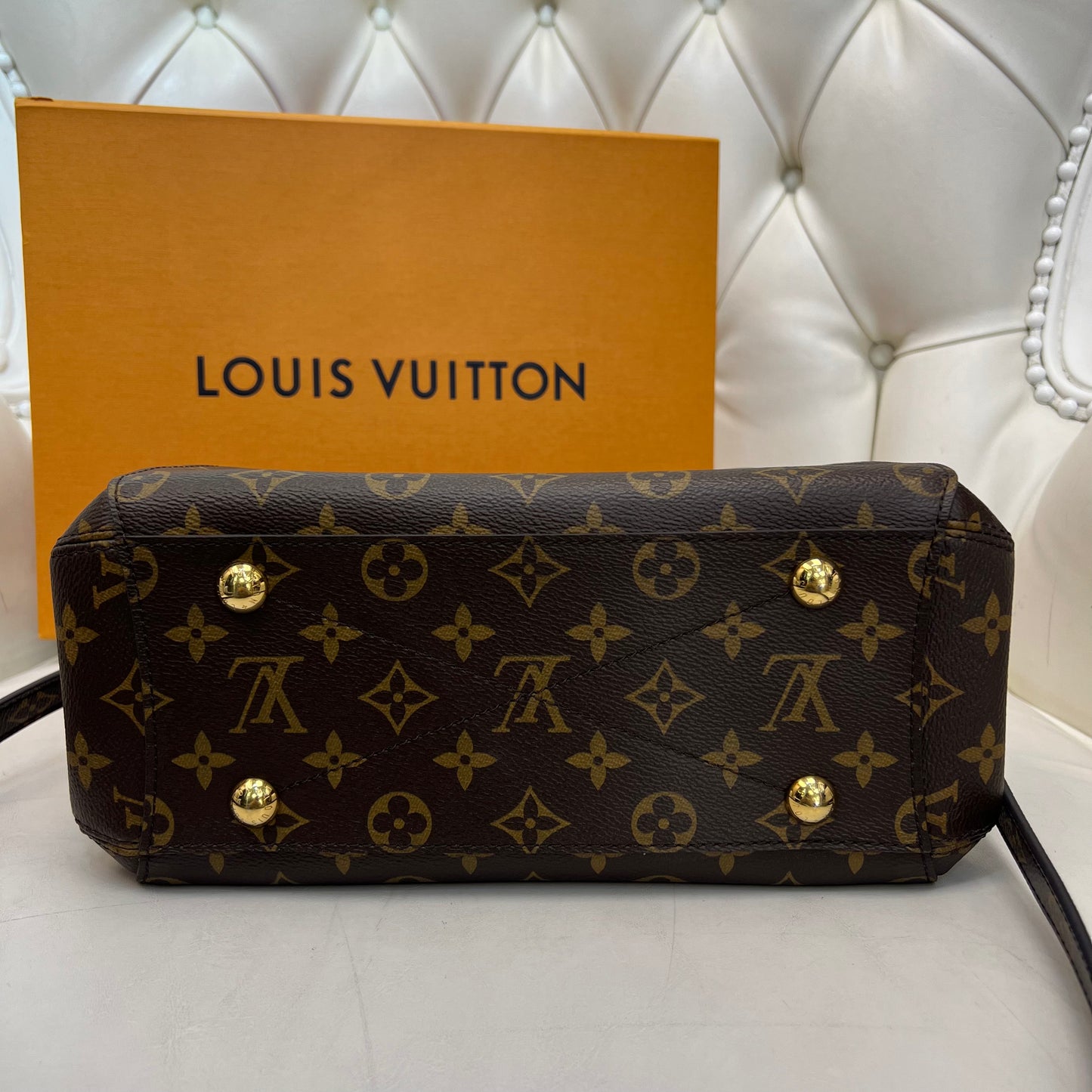 Louis Vuitton Montaigne BB