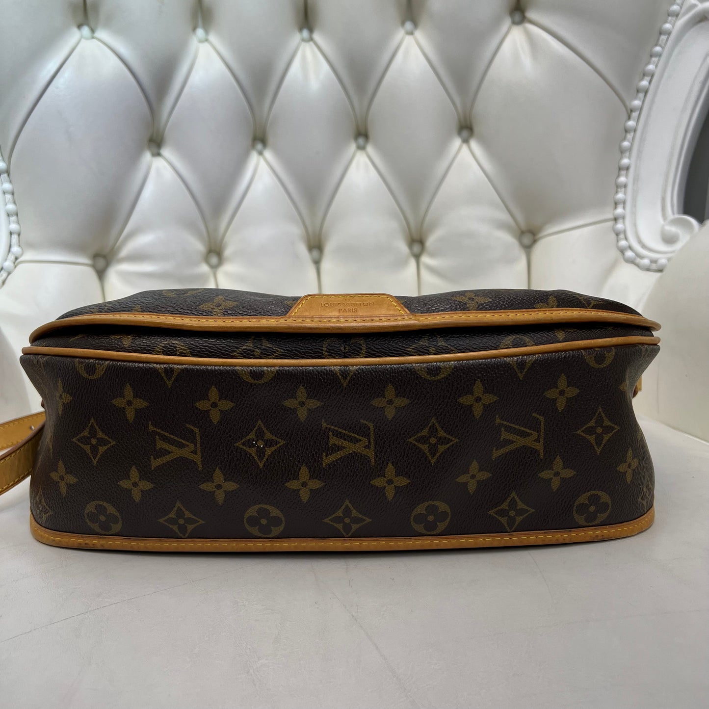 Louis Vuitton Menilmontant MM