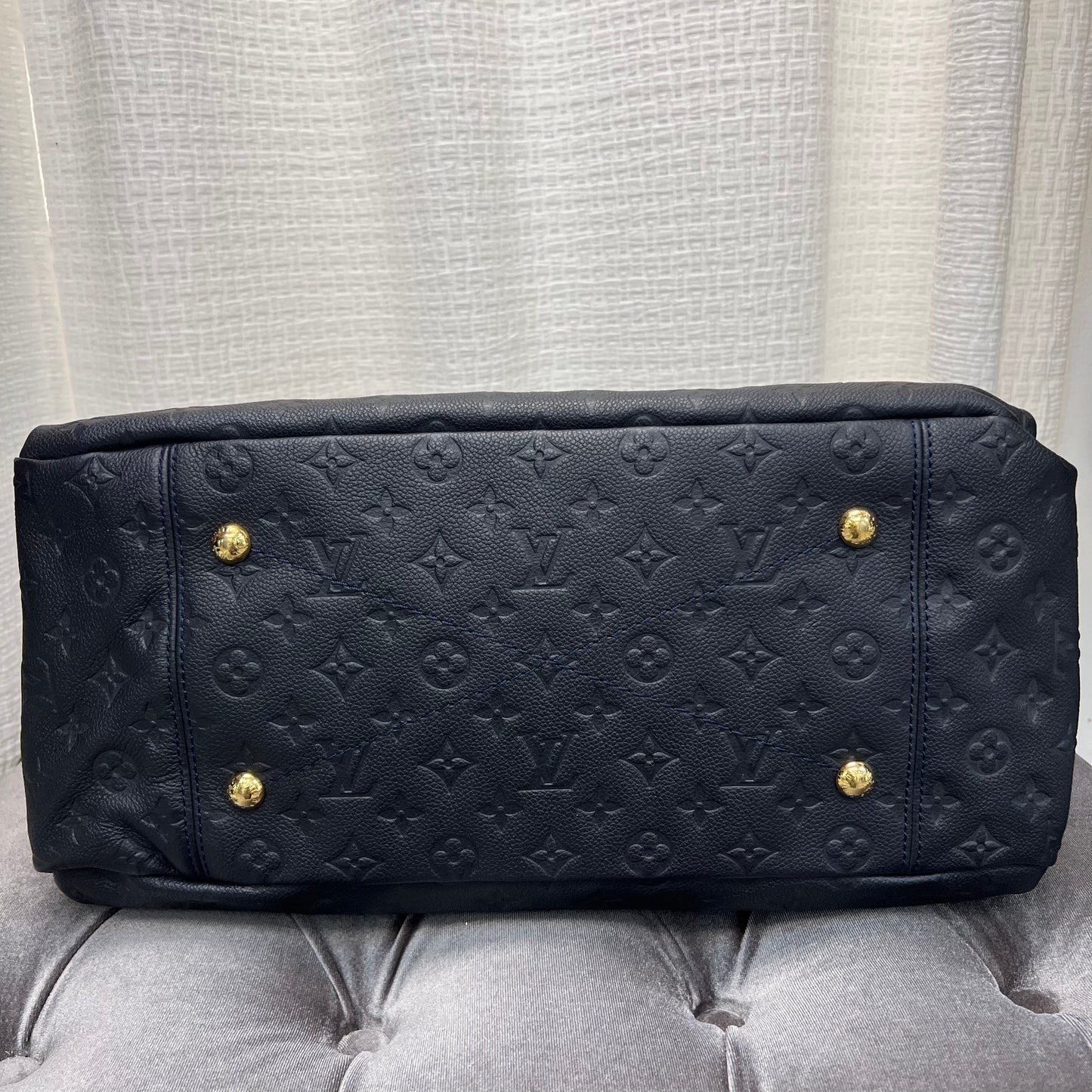 Louis Vuitton Bleu Infini Empreinte Leather Artsy MM