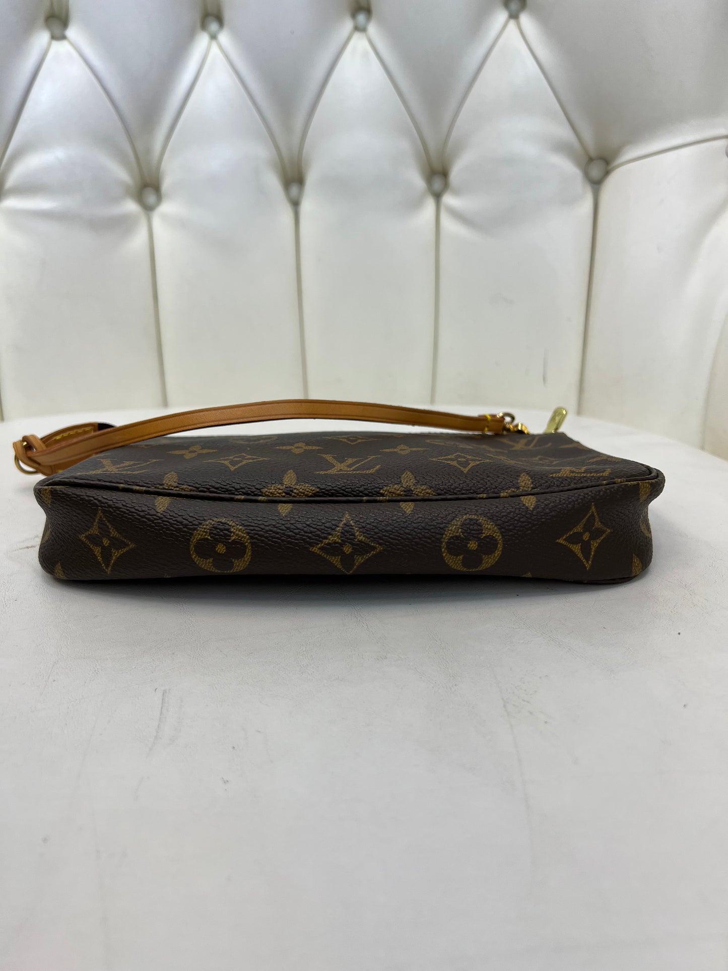Louis Vuitton Pochette Monogram
