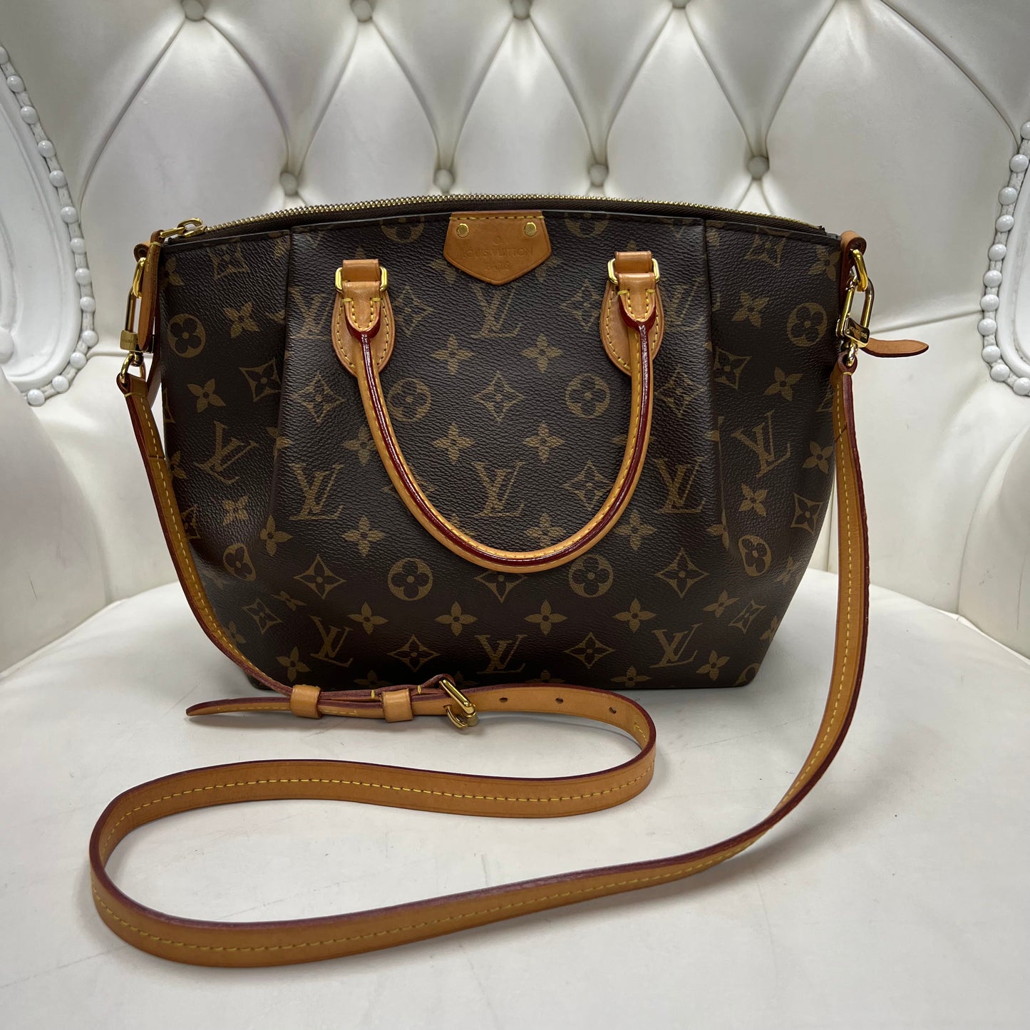 Louis Vuitton Turenne Monogram MM