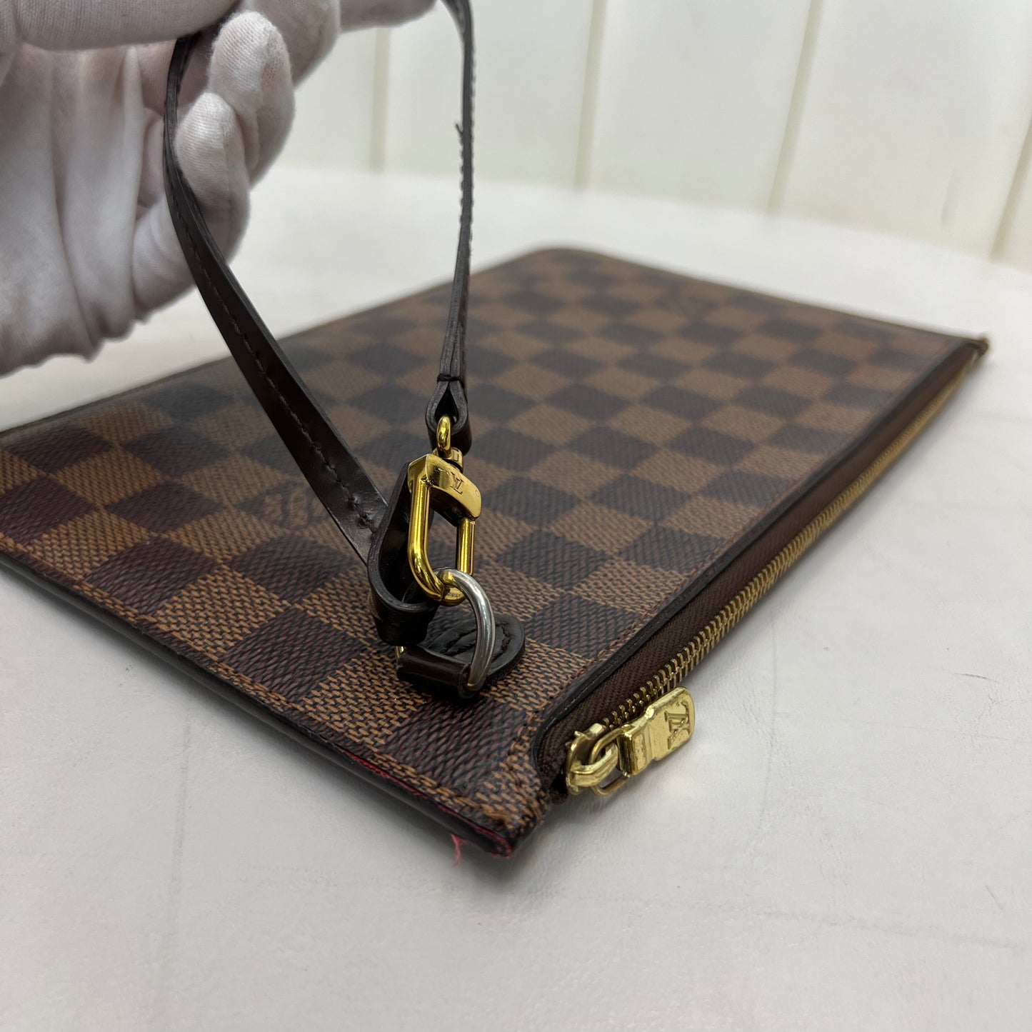 Louis Vuitton Neverfull Pouch Damier Ebene Red