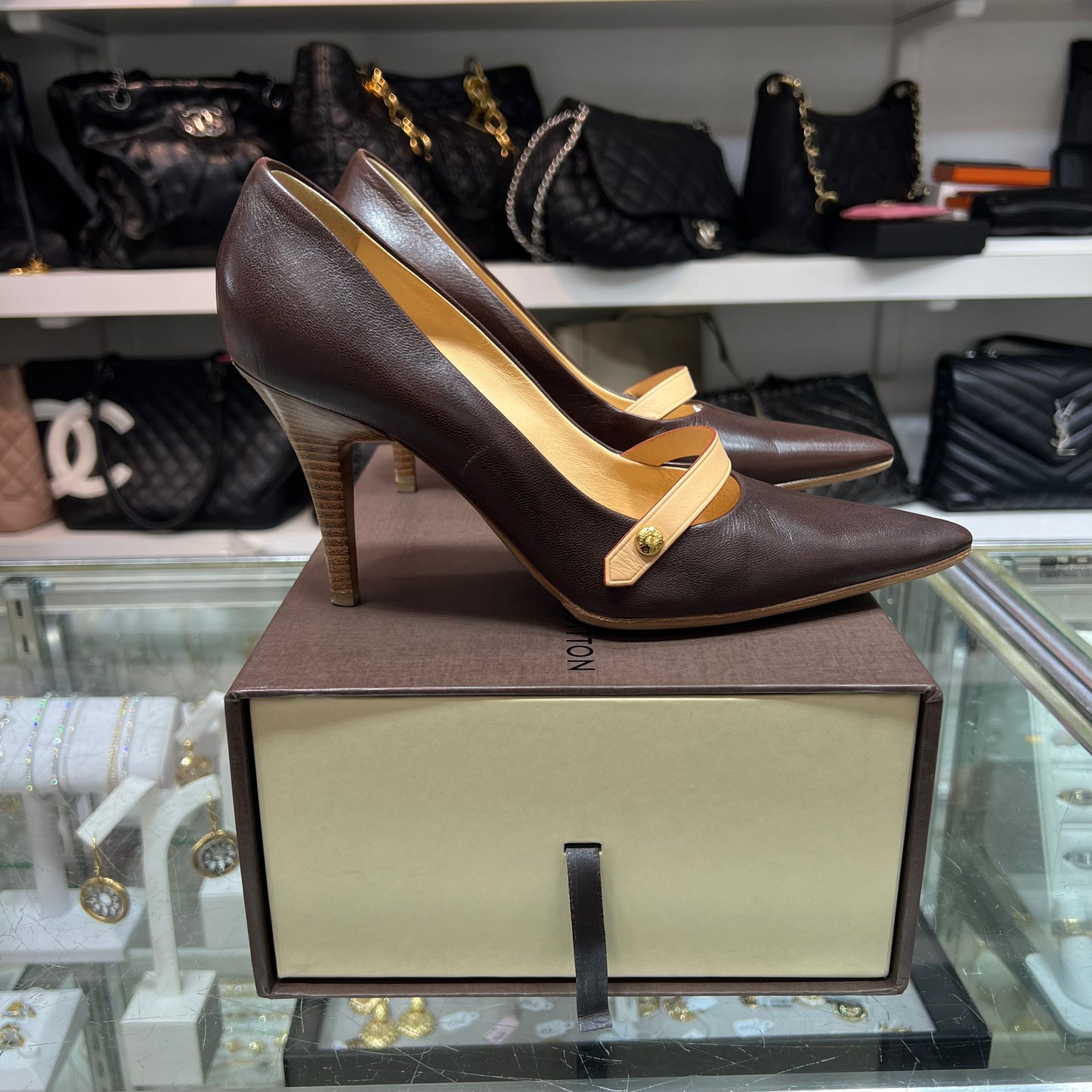 Louis Vuitton Brown Leather Pumps, Size 37