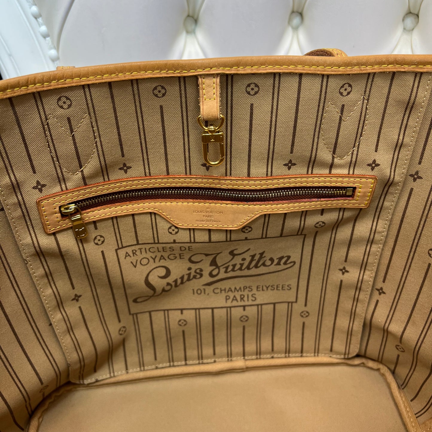 Louis Vuitton Neverfull MM Monogram, Tan