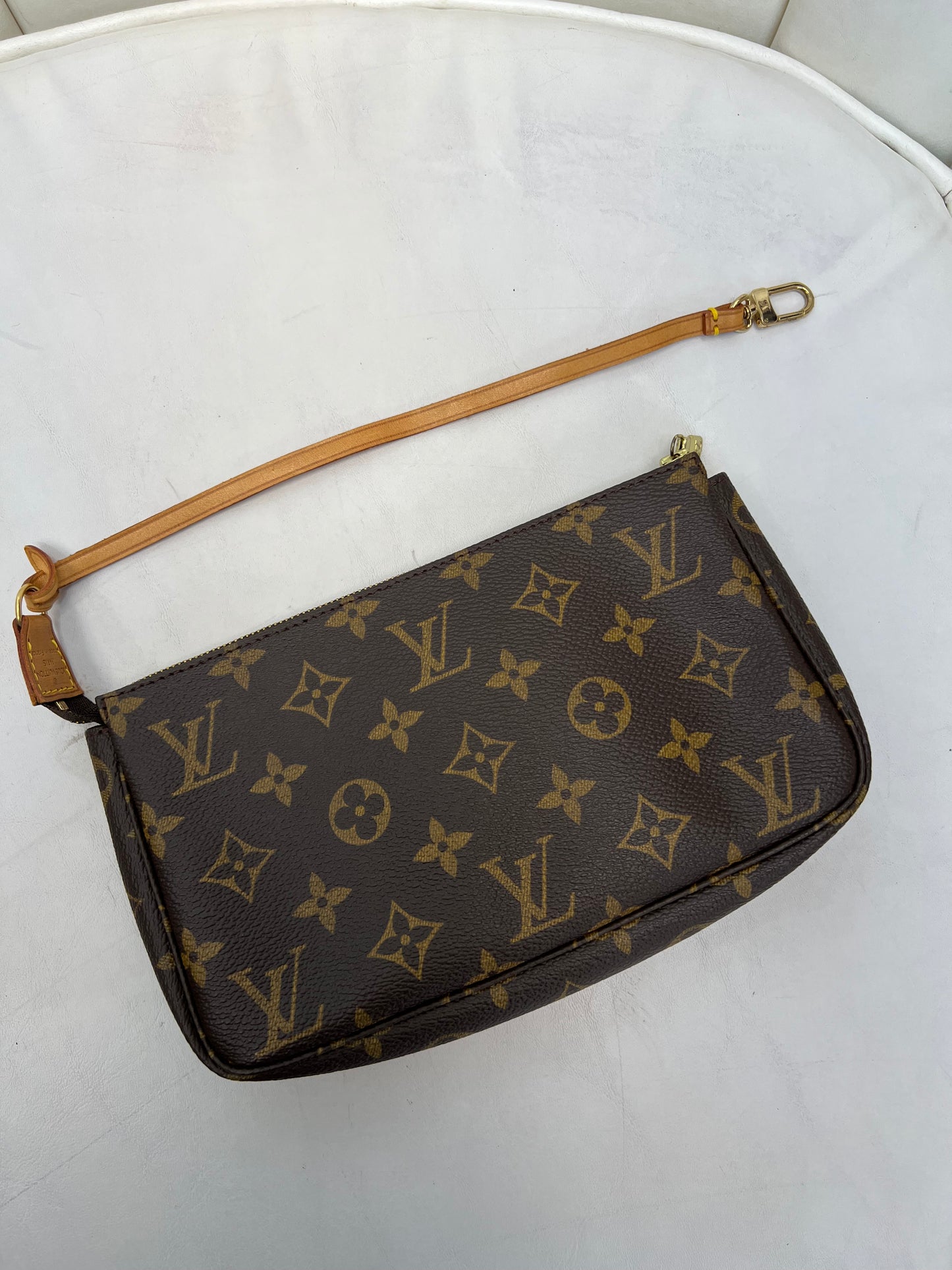 Louis Vuitton Pochette Monogram