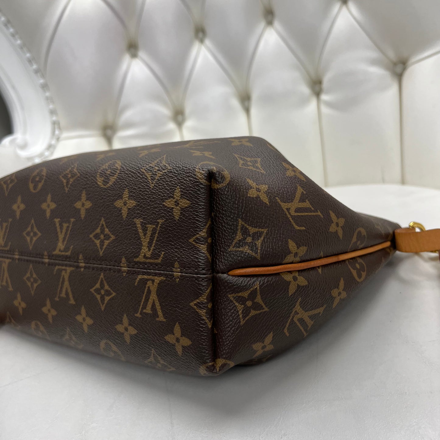 Louis Vuitton Turenne Monogram MM