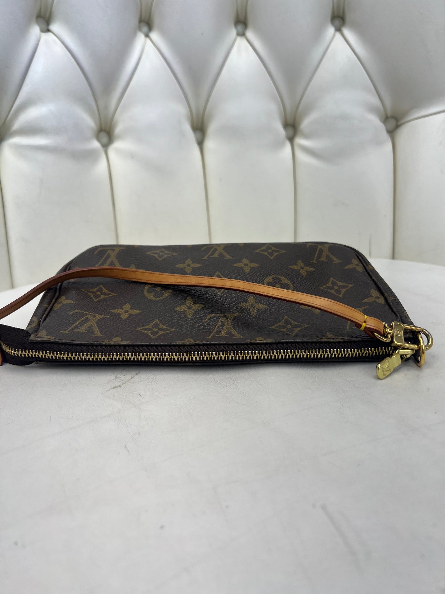 Louis Vuitton Pochette Monogram