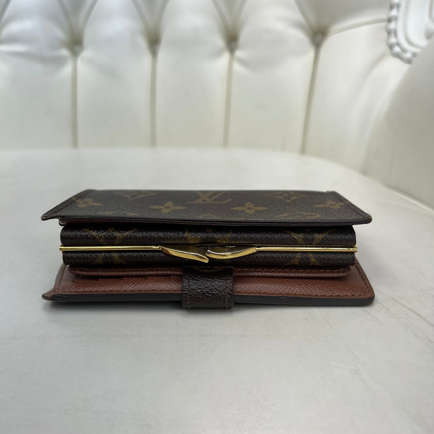 Louis Vuitton Kiss Lock Compact
