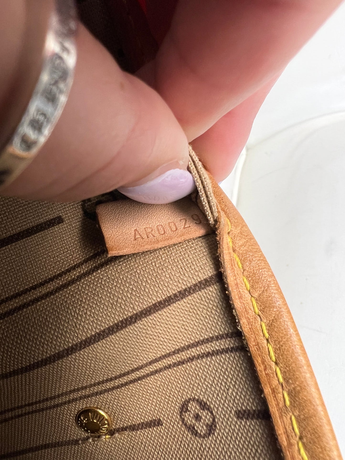 Louis Vuitton Neverfull MM Monogram, Tan