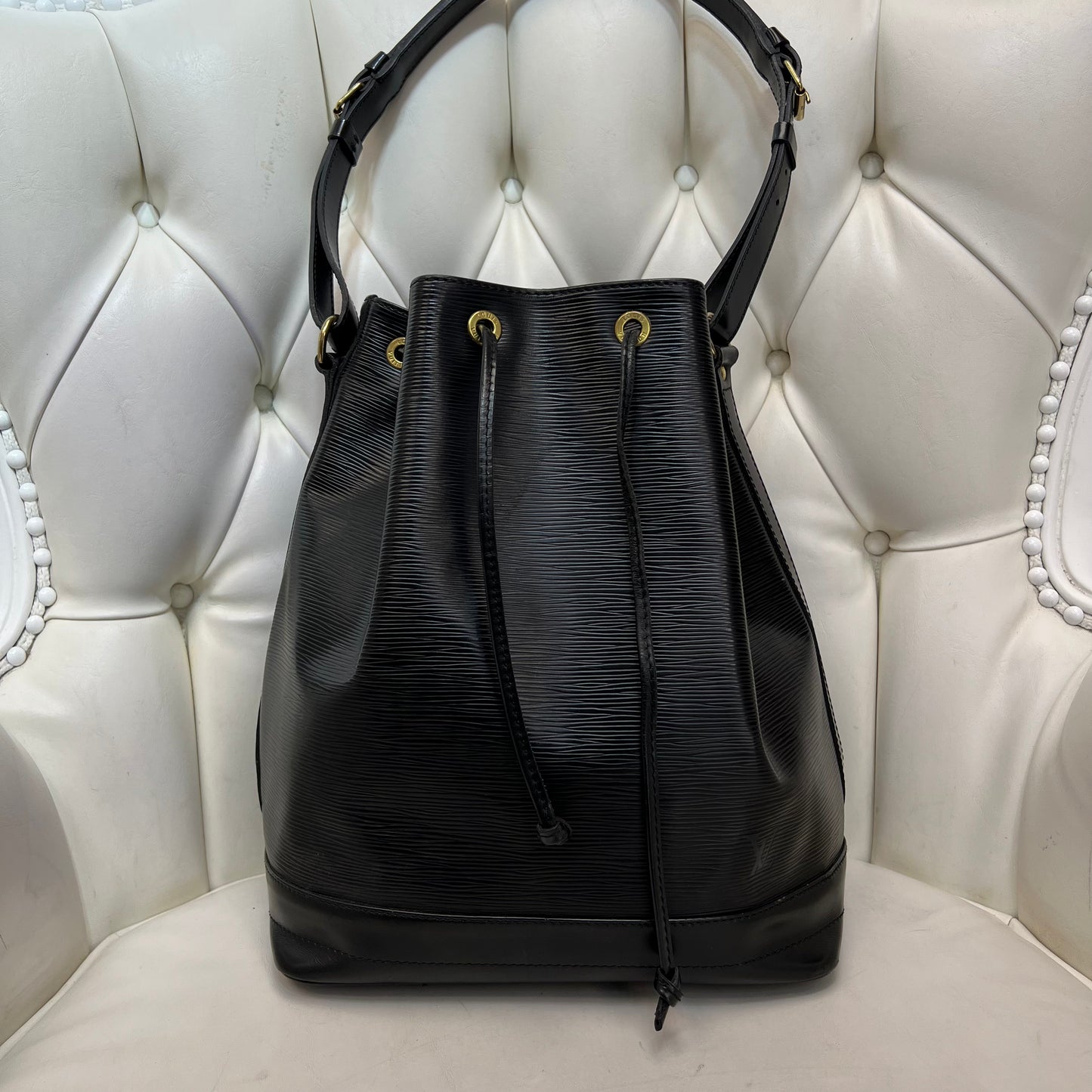 Louis Vuitton Noe Black Epi Leather