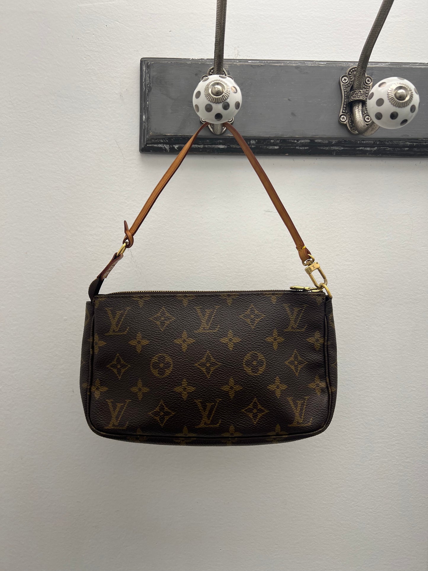 Louis Vuitton Pochette Monogram