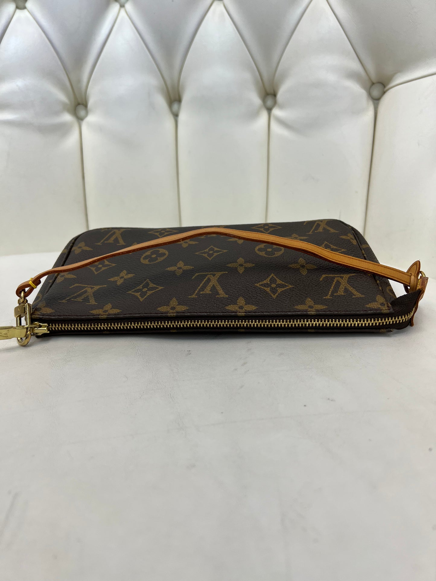 Louis Vuitton Pochette Monogram