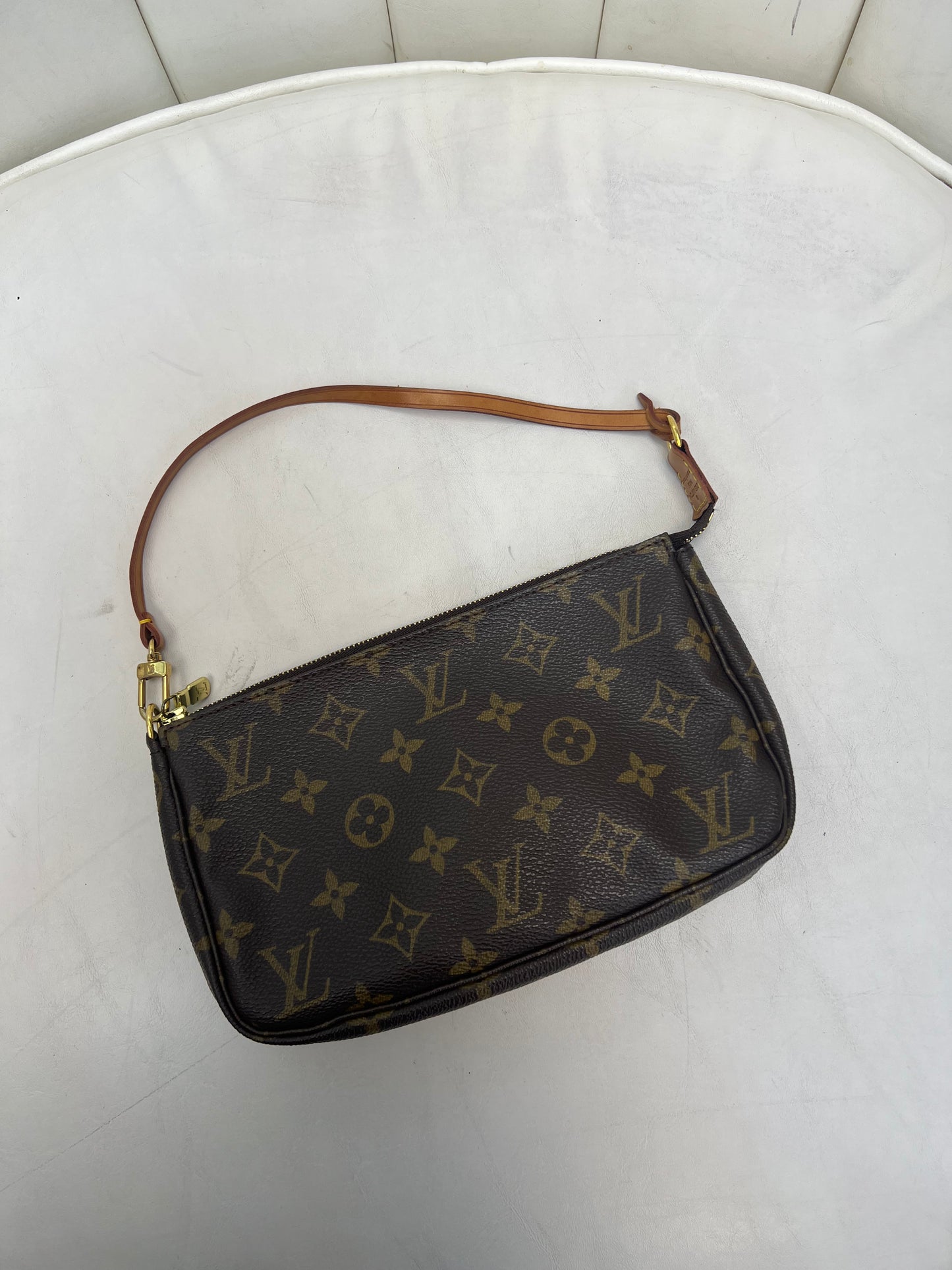 Louis Vuitton Pochette Monogram