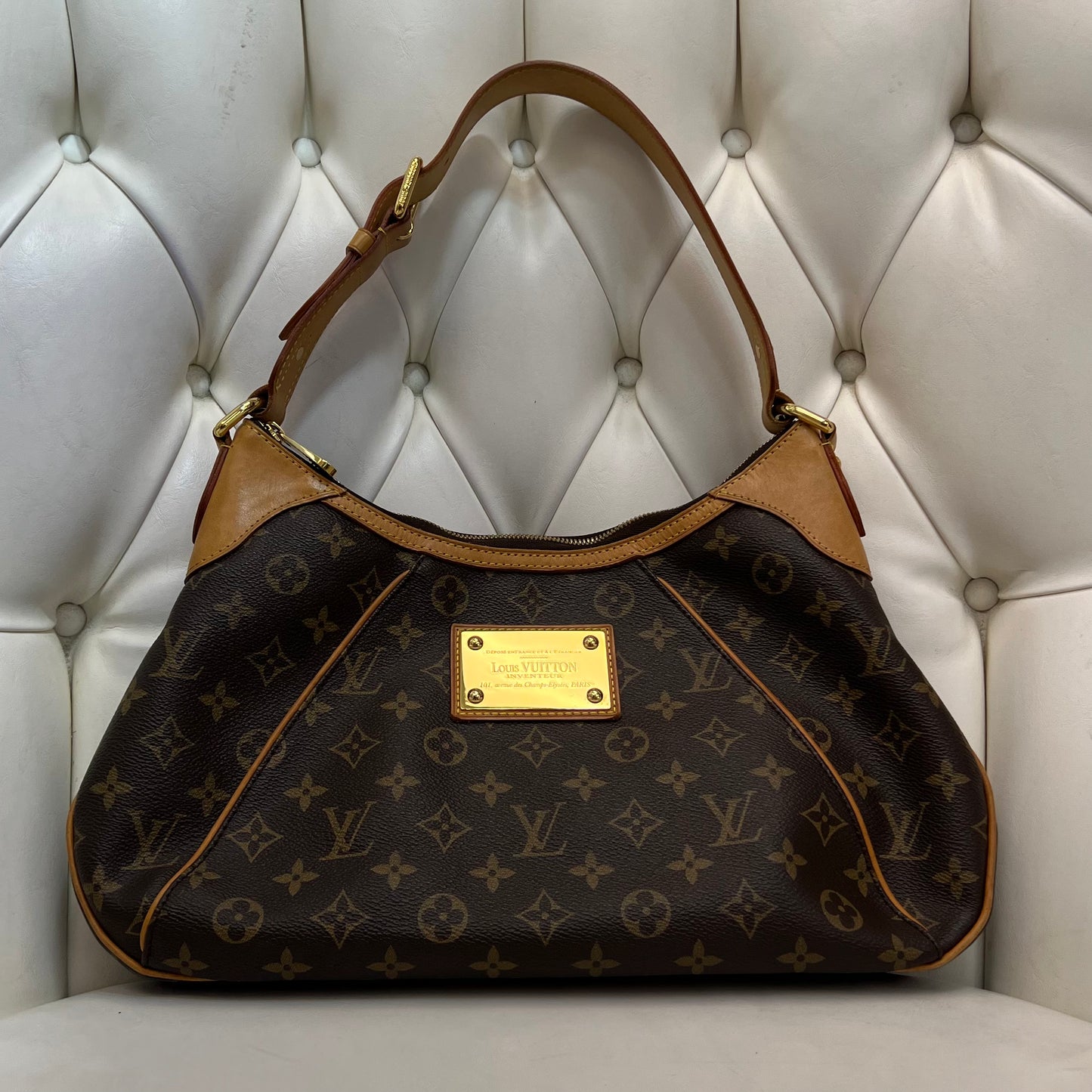 Louis Vuitton Thames Monogram