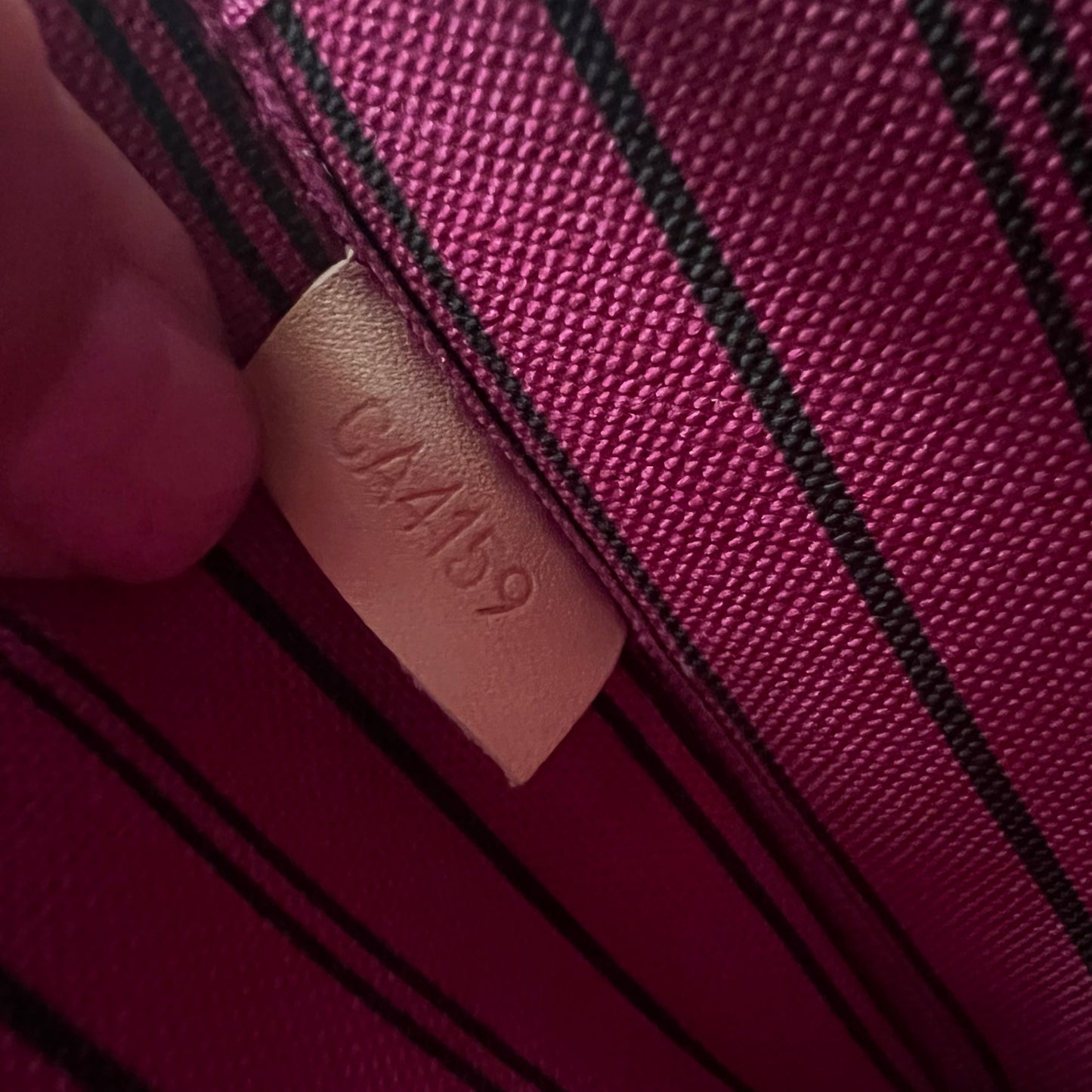 Louis Vuitton Neverfull Pouch Monogram Fuschia