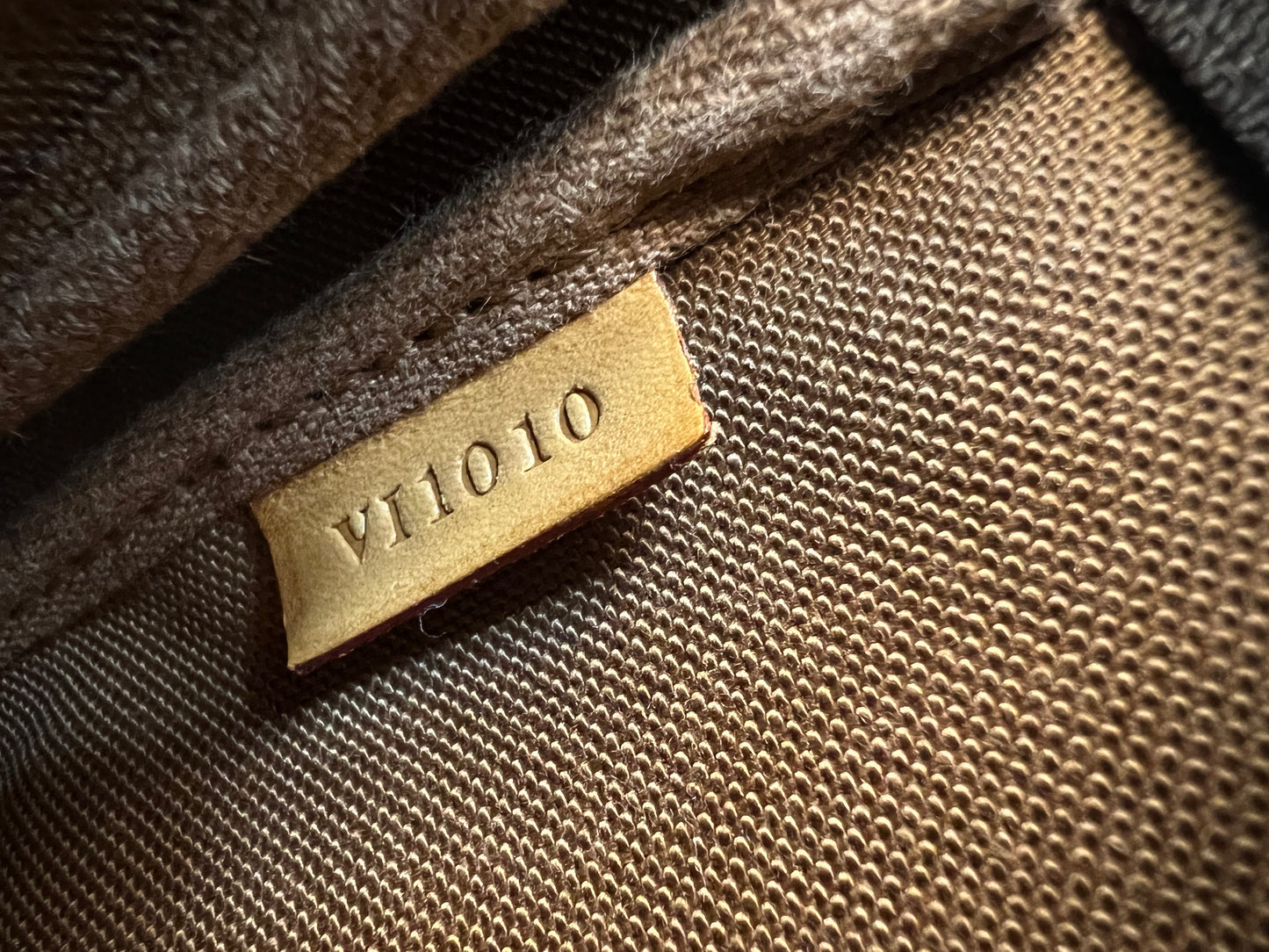 Louis Vuitton Pochette Monogram