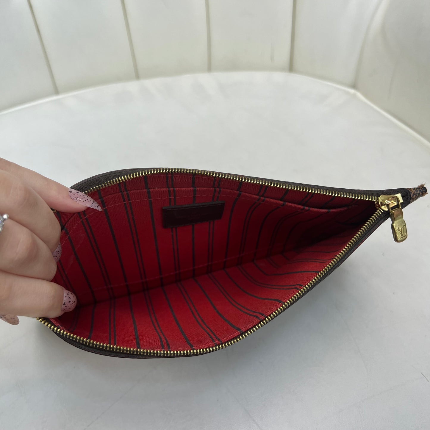 Louis Vuitton Neverfull Pouch Damier Ebene Red