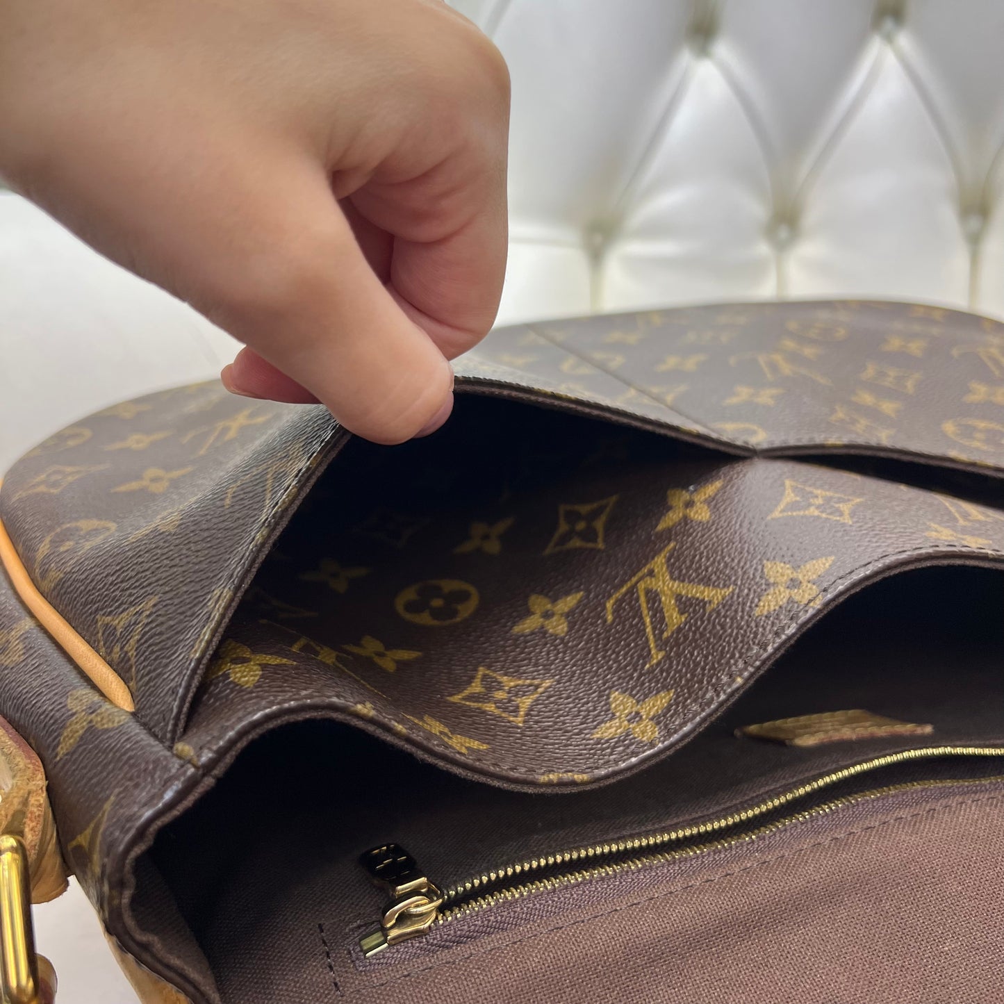 Louis Vuitton Menilmontant MM