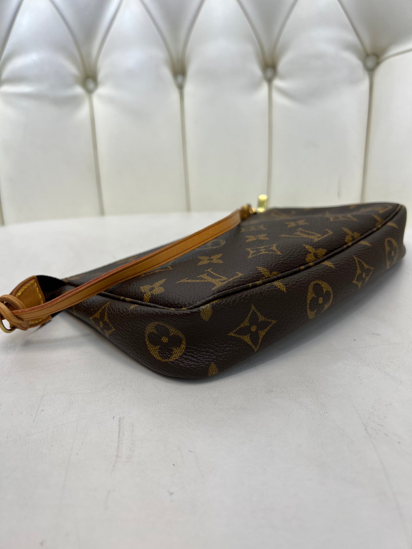 Louis Vuitton Pochette Monogram