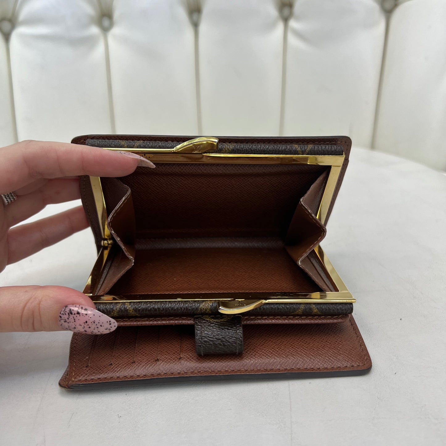 Louis Vuitton Kiss Lock Compact