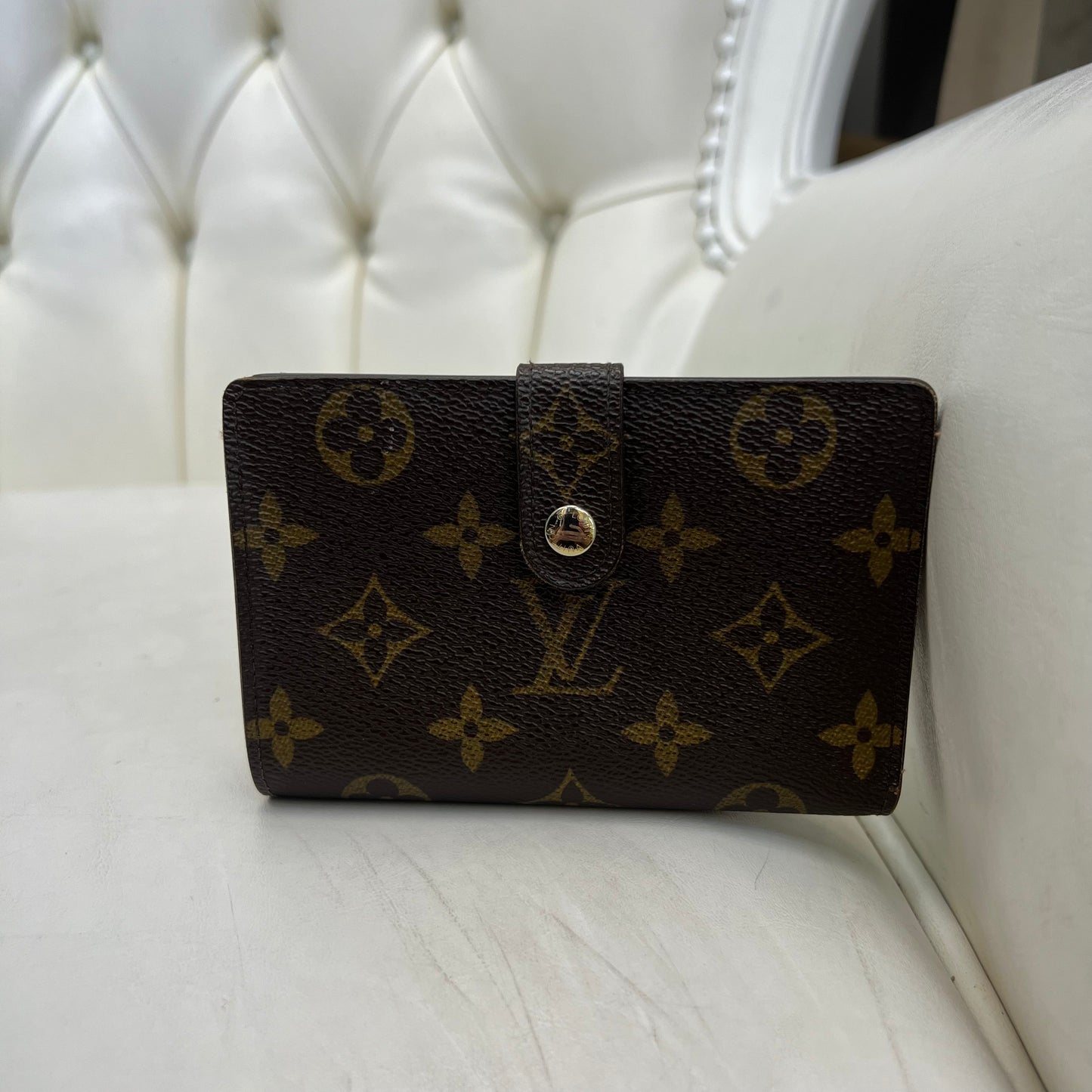 Louis Vuitton Kiss Lock Compact